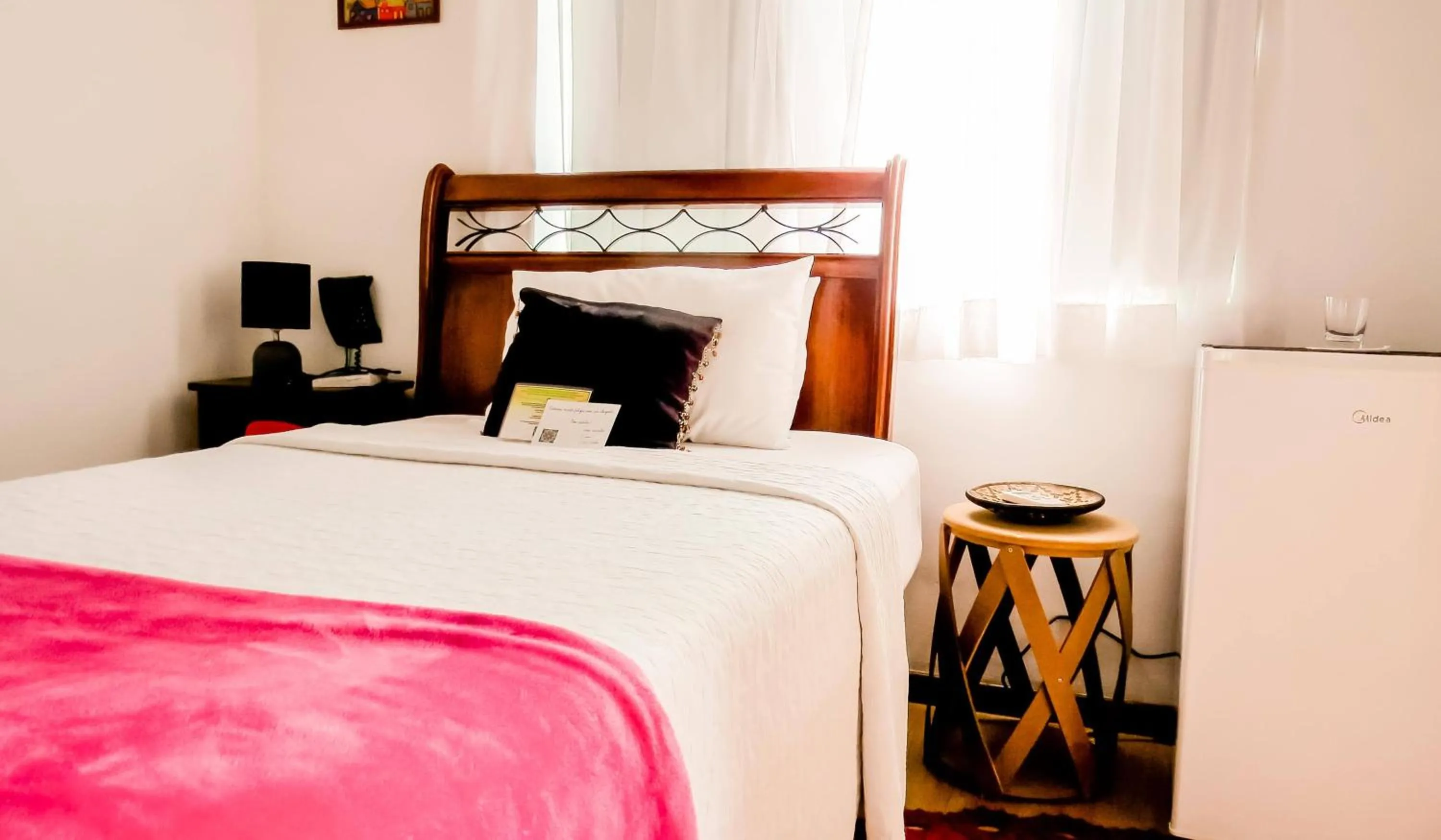 Photo of the whole room, Bed in Casa Perpetua Hotel D Charm