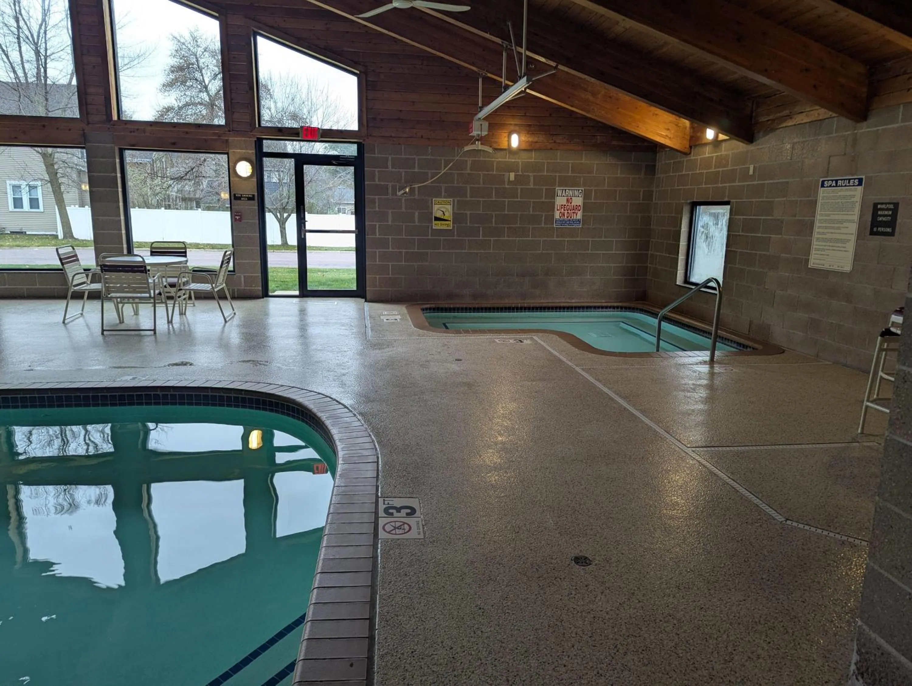 Hot Tub in AmericInn by Wyndham St. Peter