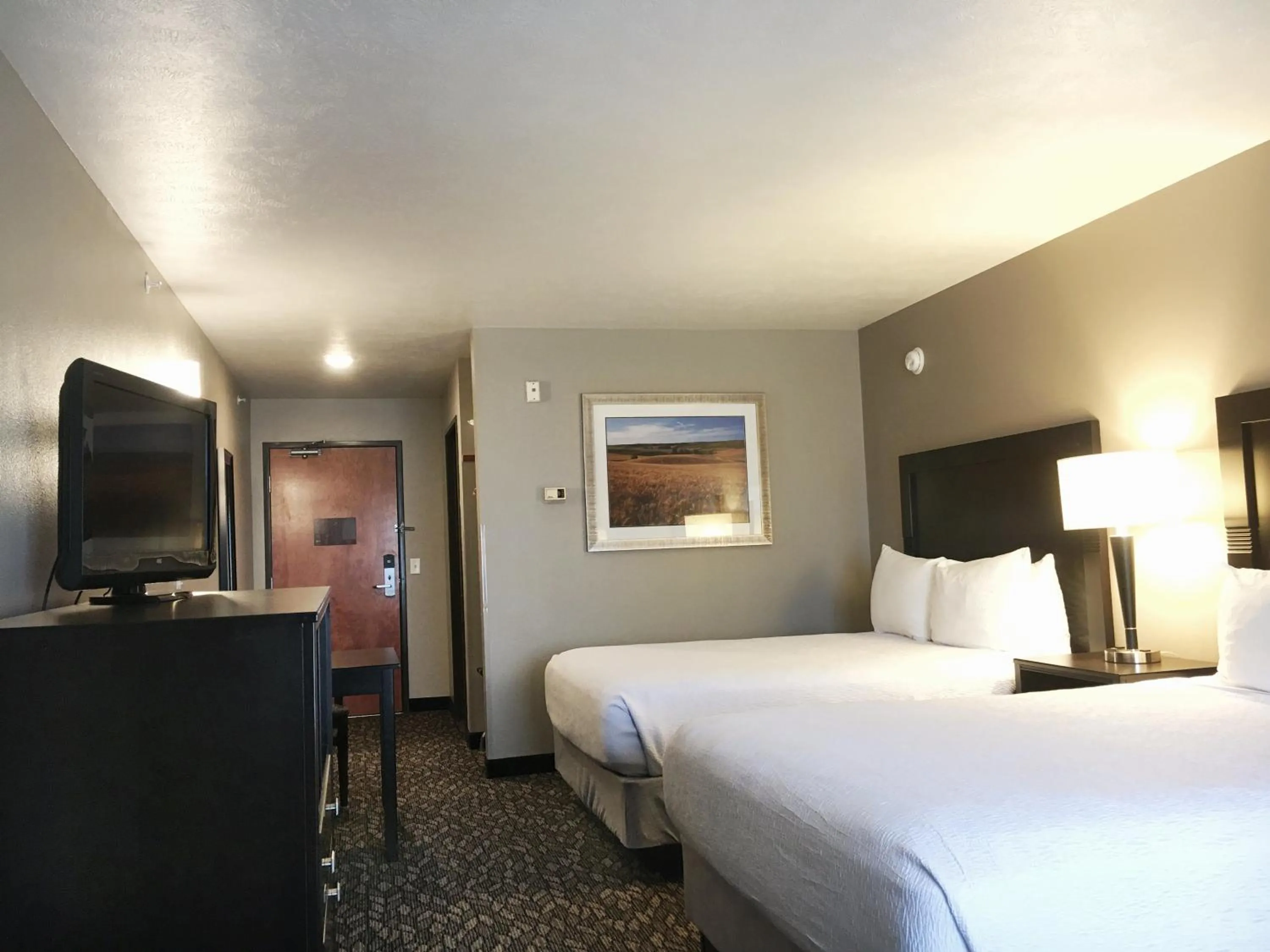 Bedroom, Bed in Best Western Wheatland Inn