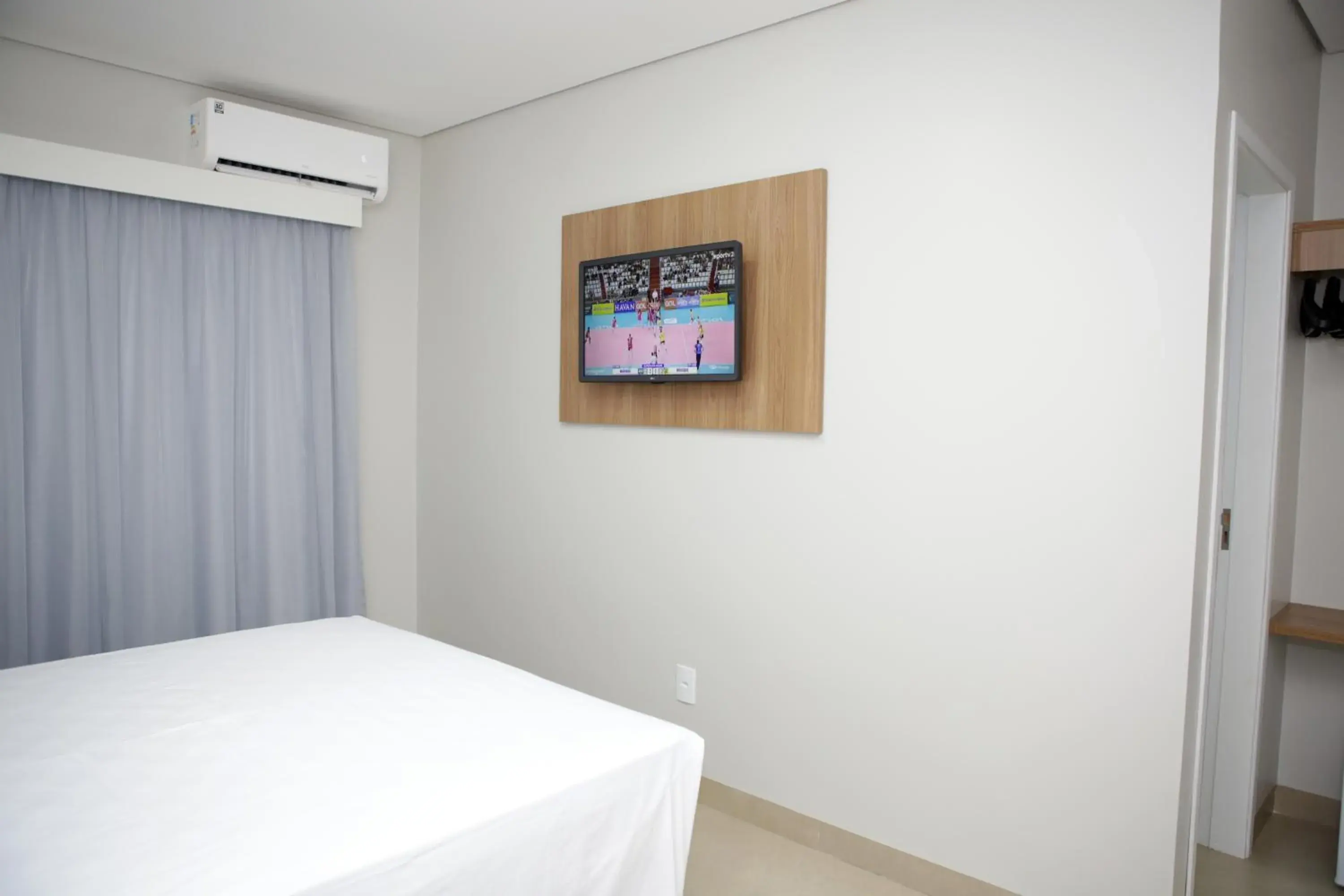 Deluxe Room - single occupancy in Regional Plaza Hotel Event Park Deluxe Room - single occupancy in Regional Plaza Hotel Event Park