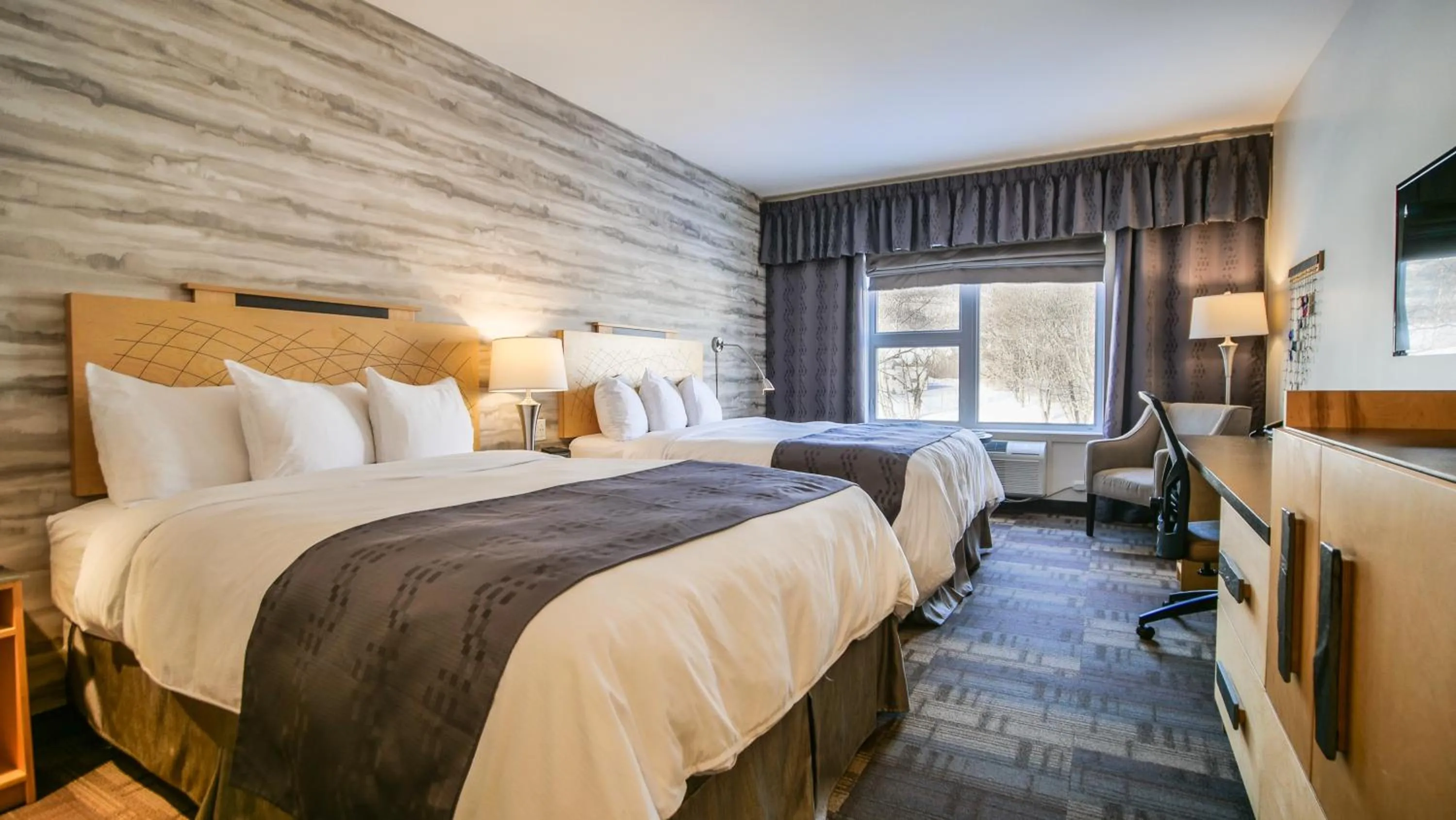 Photo of the whole room, Bed in Manoir Belle Plage