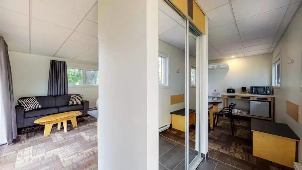 Facade/entrance in Manoir Belle Plage