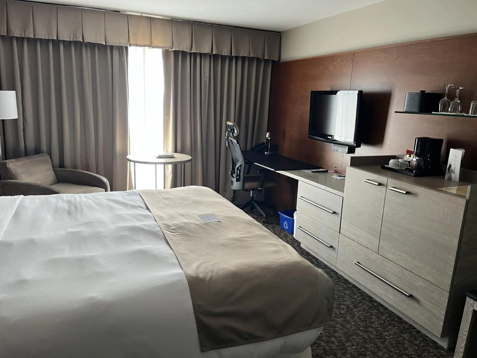 Photo of the whole room, Bed in Manoir Belle Plage