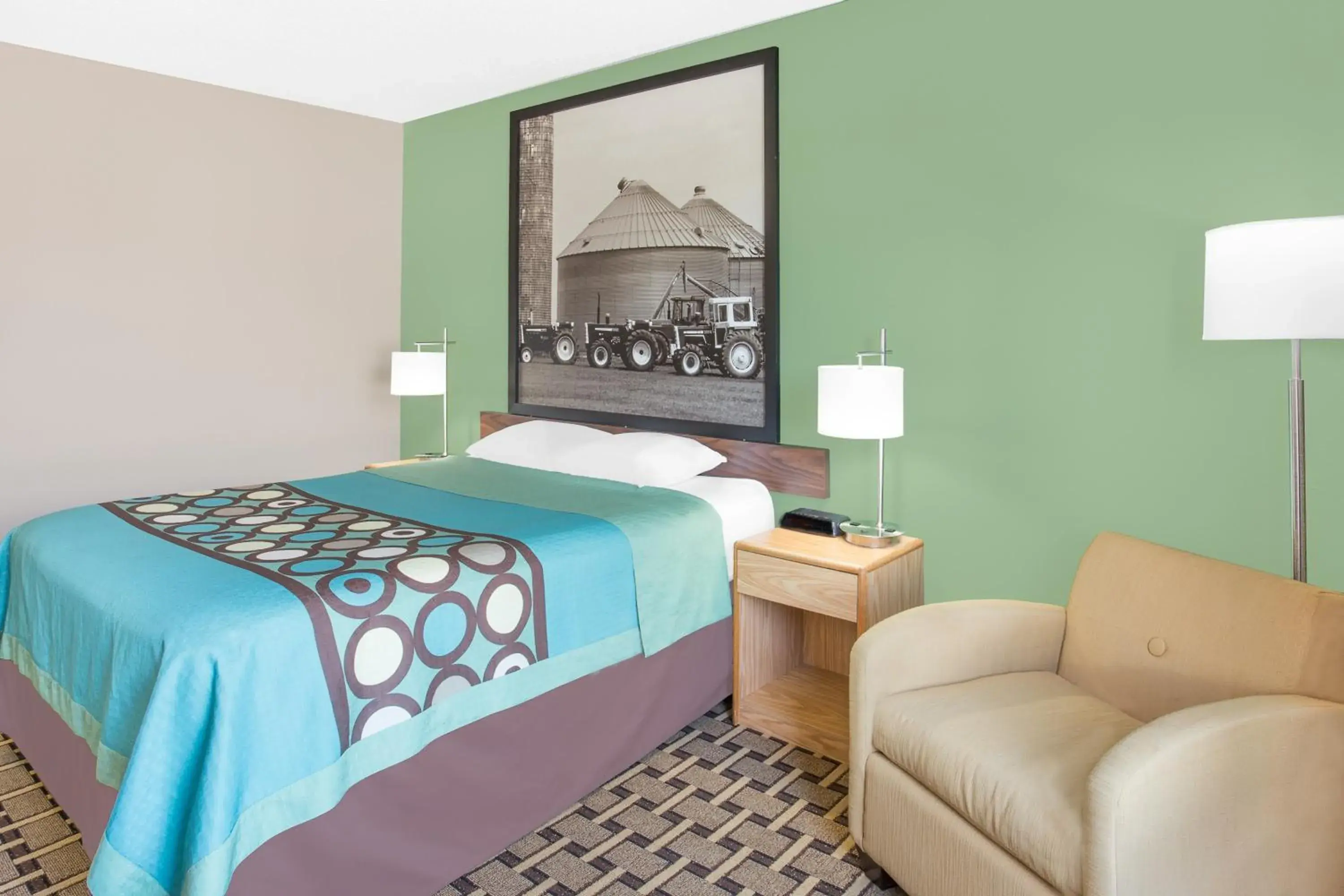 Photo of the whole room in Super 8 by Wyndham Beaver Dam Photo of the whole room in Super 8 by Wyndham Beaver Dam