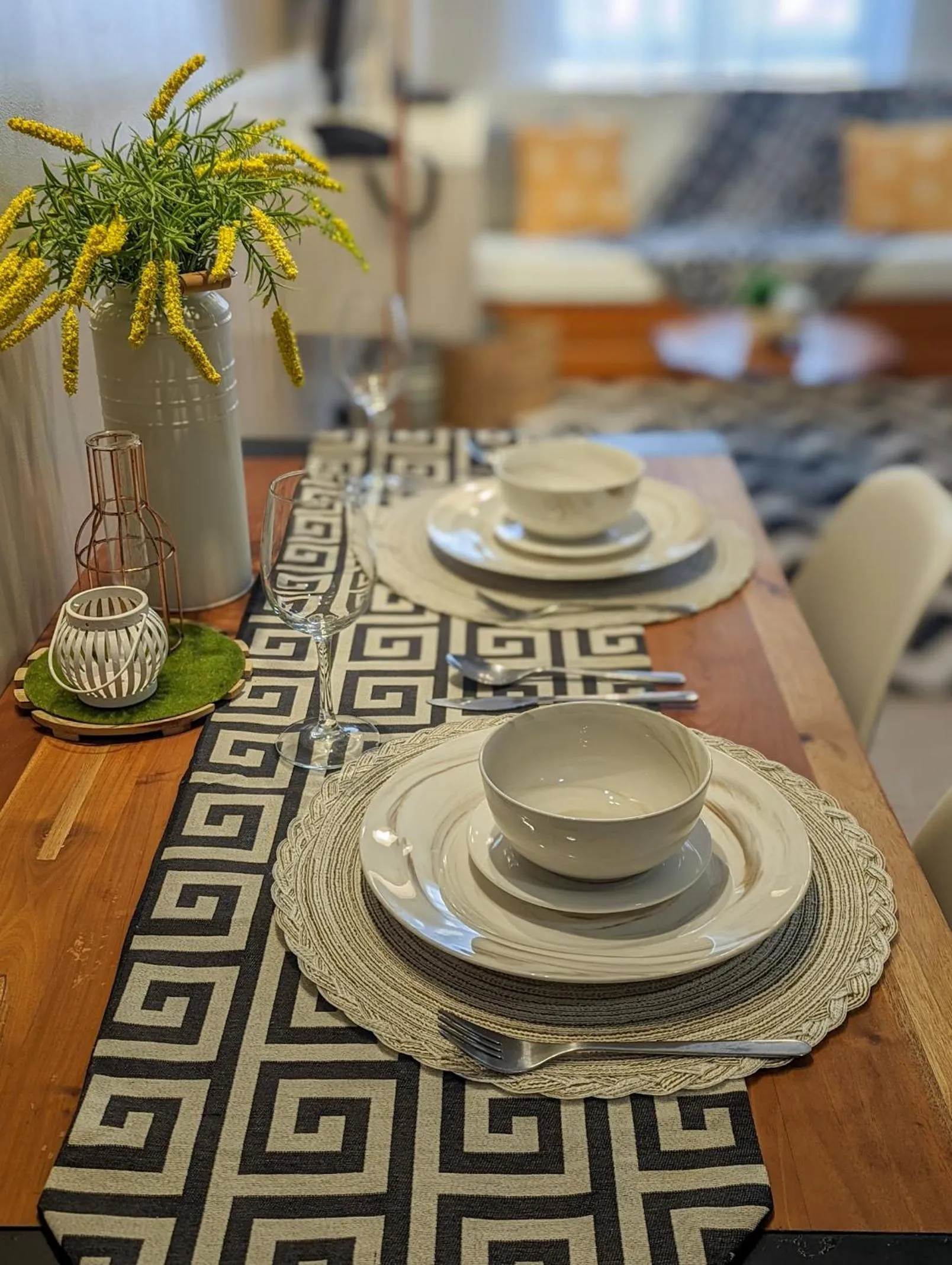 Dining area in Studio Condo NAIA Airport Terminal 3 Newport City Casino
