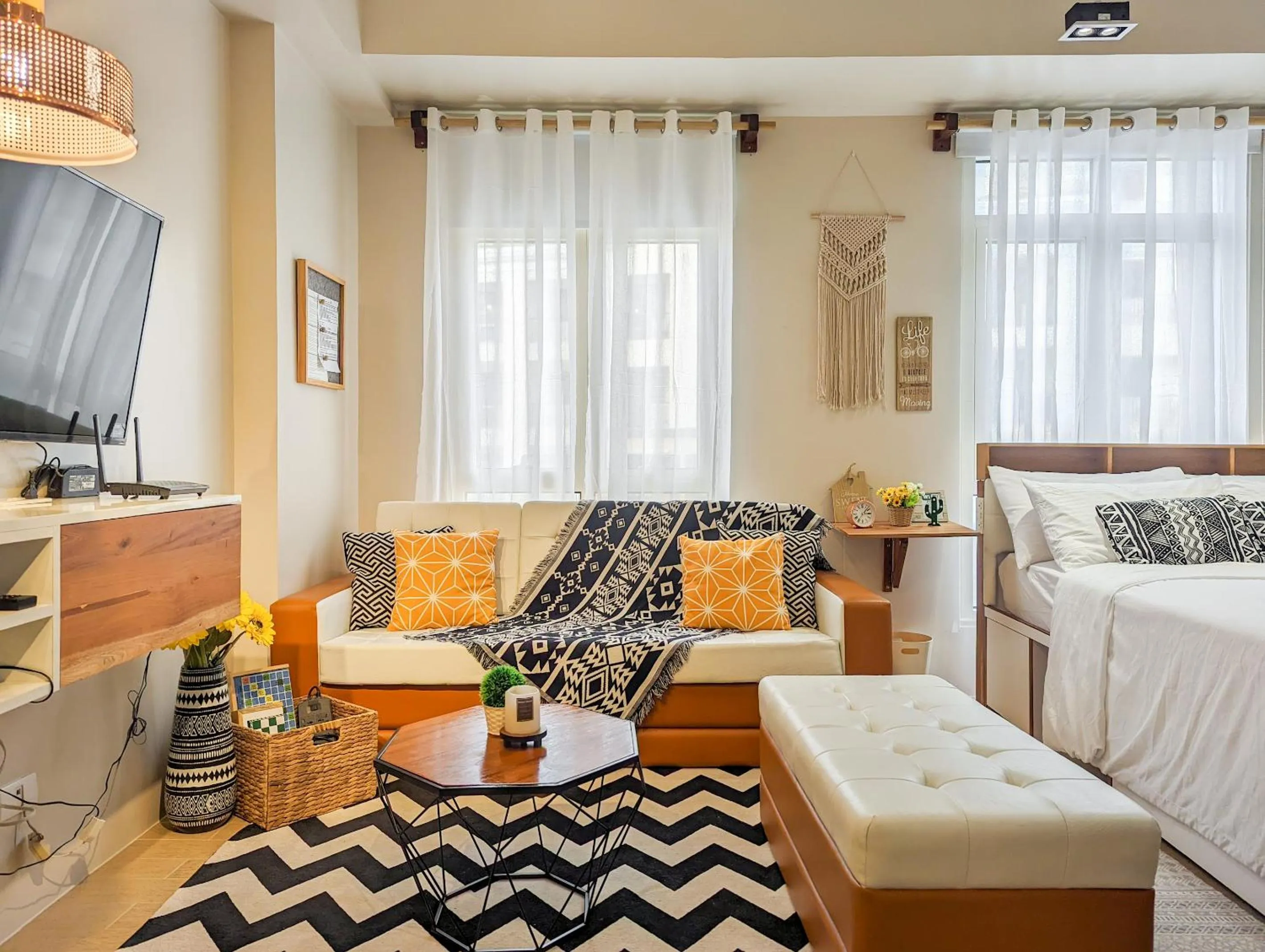 Bed in Studio Condo NAIA Airport Terminal 3 Newport City Casino