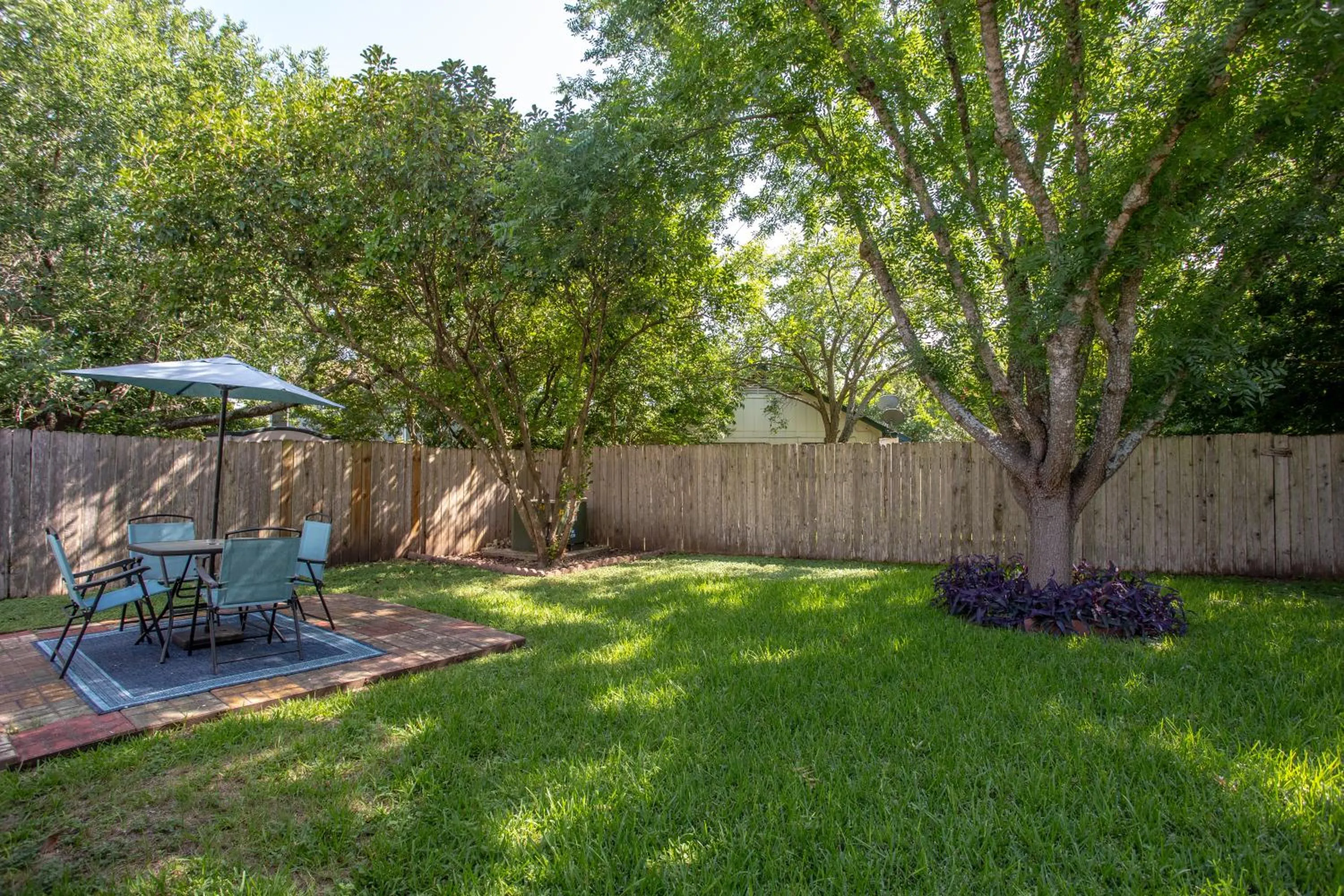 Garden in Comfortable, Family and Business Friendly 2BD/2BA House in North Austin