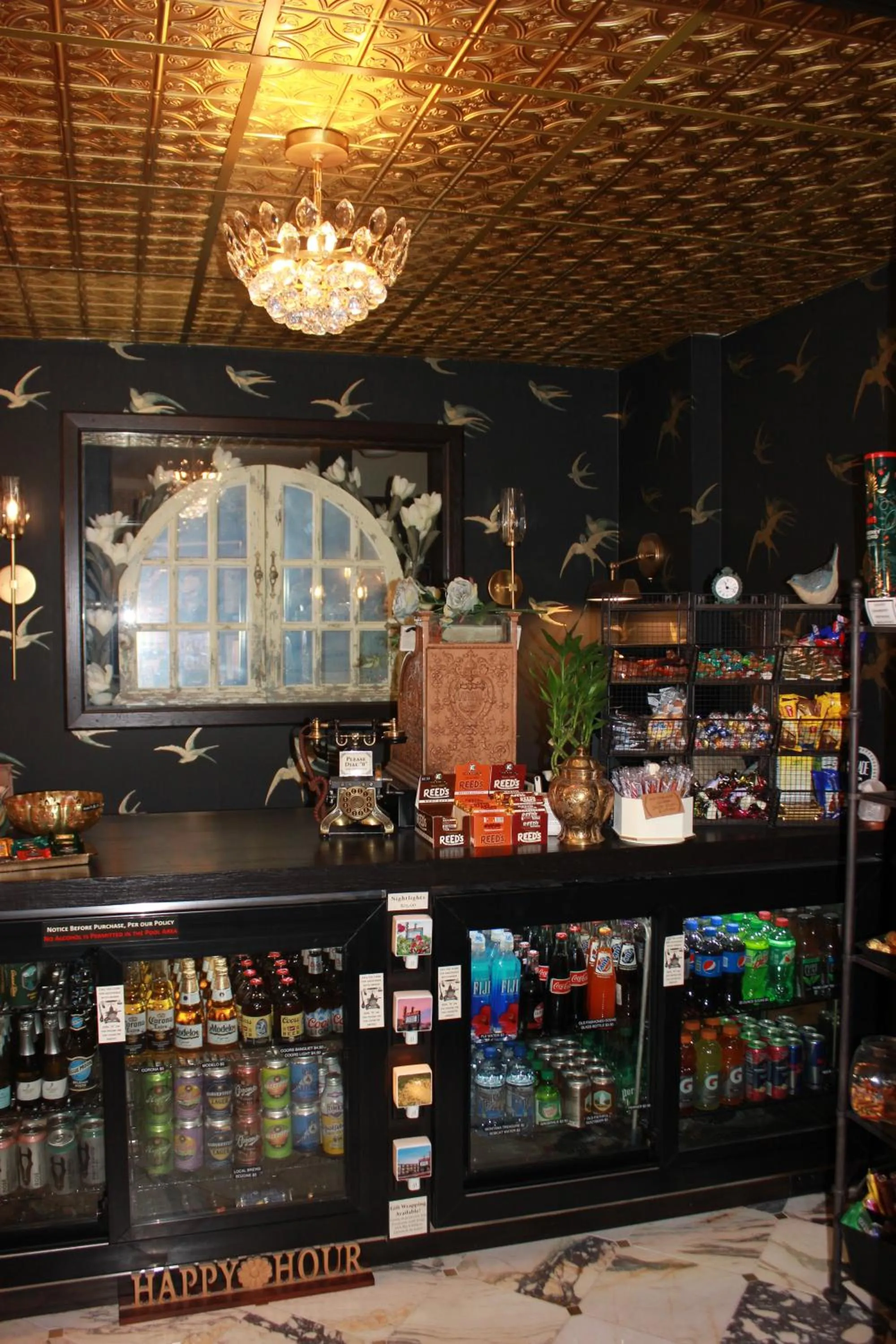 On-site shops in Lewis & Clark Motel - Bozeman