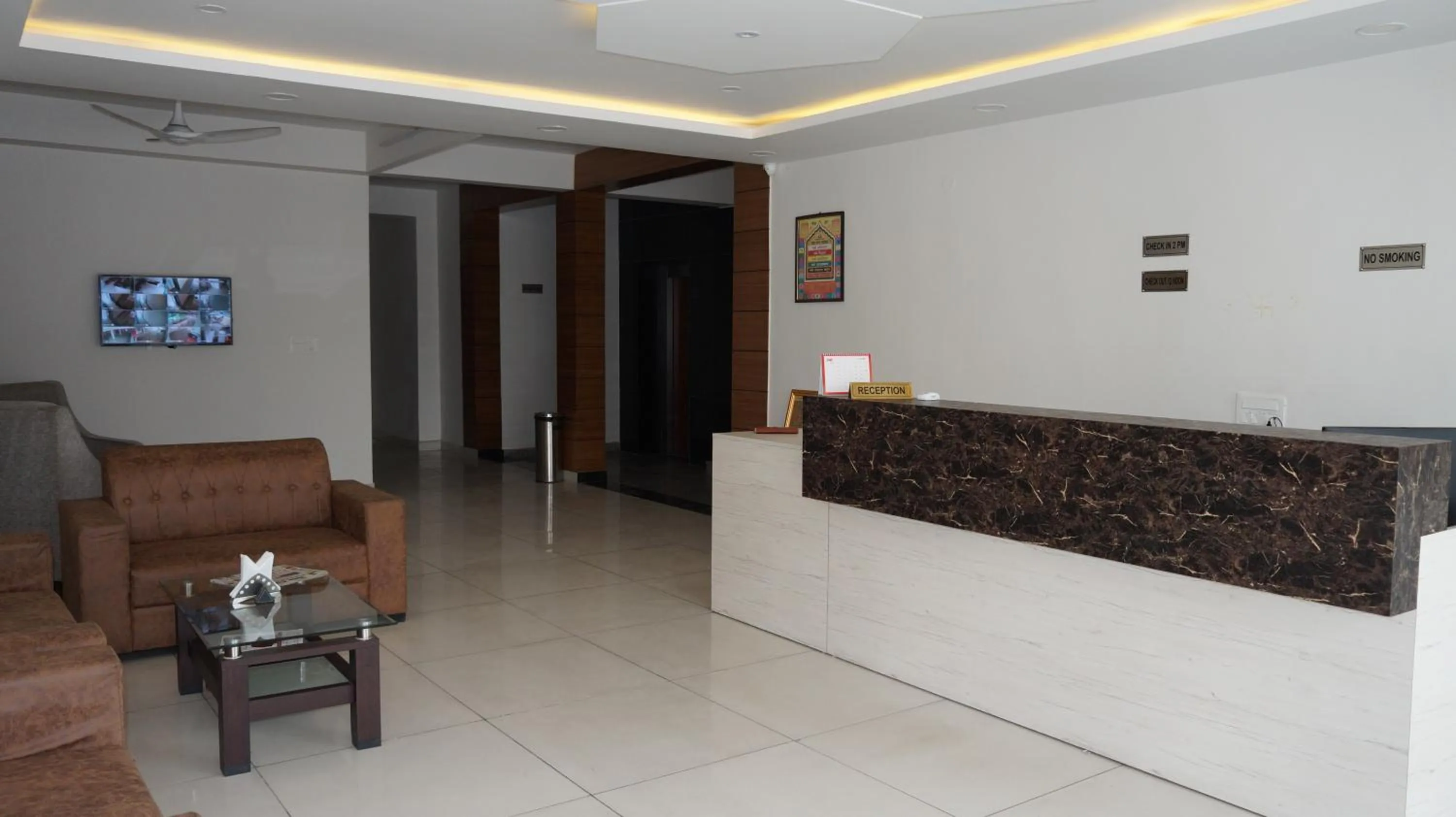 Area and facilities in Hotel Aakash Residency