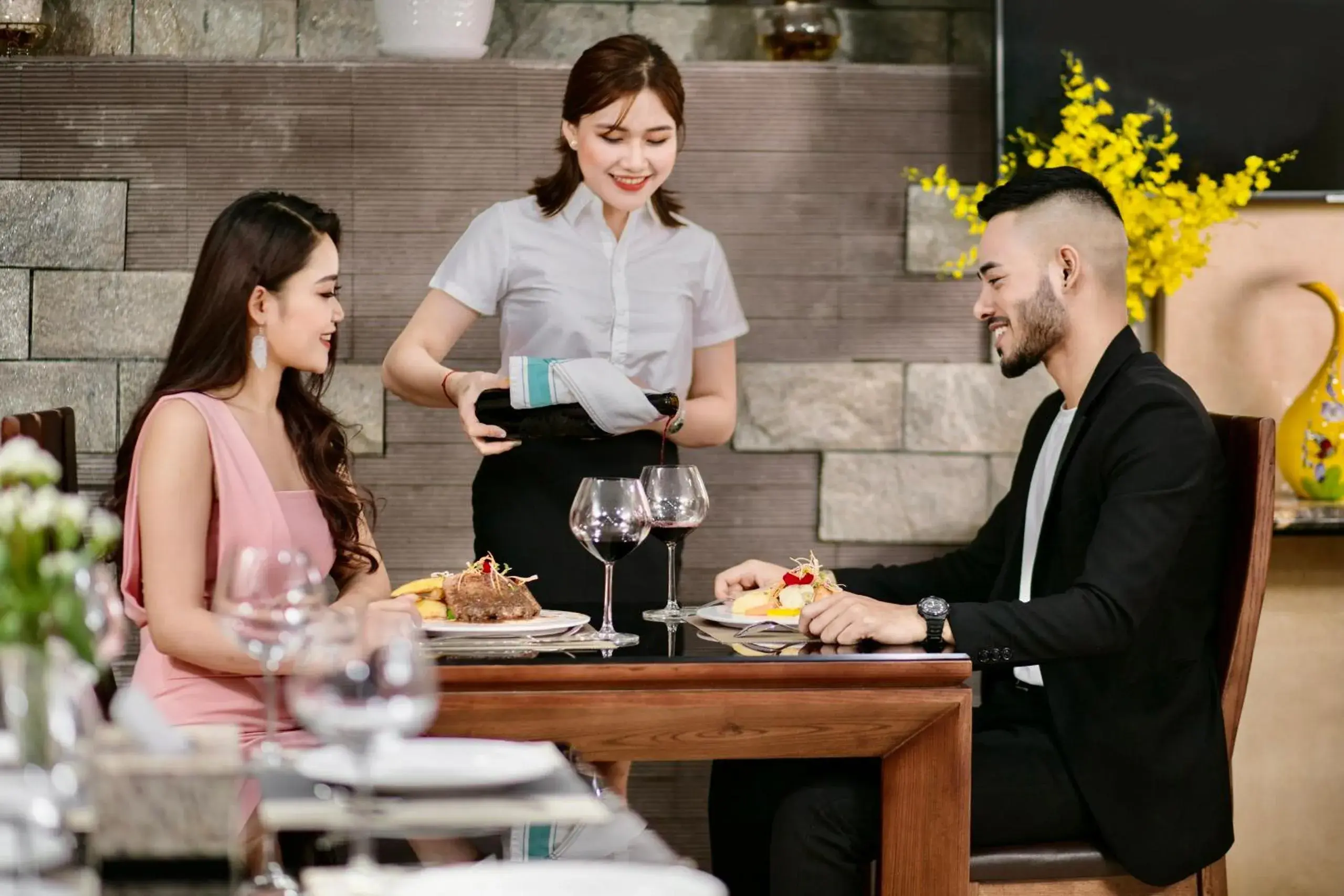 Restaurant/places to eat in Marina Hotel Ha Noi Restaurant/places to eat in Marina Hotel Ha Noi