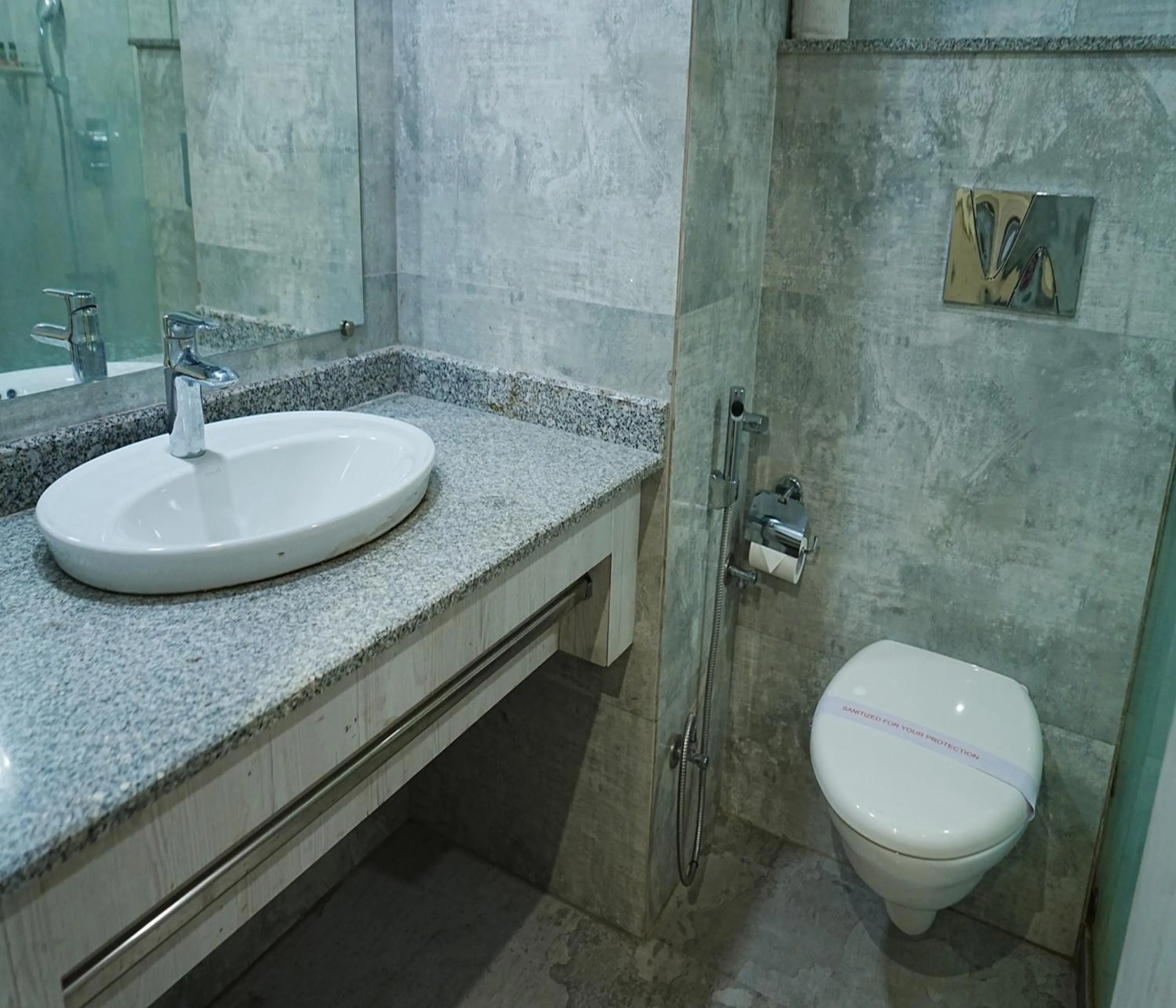 Bathroom in Hotel Radiance