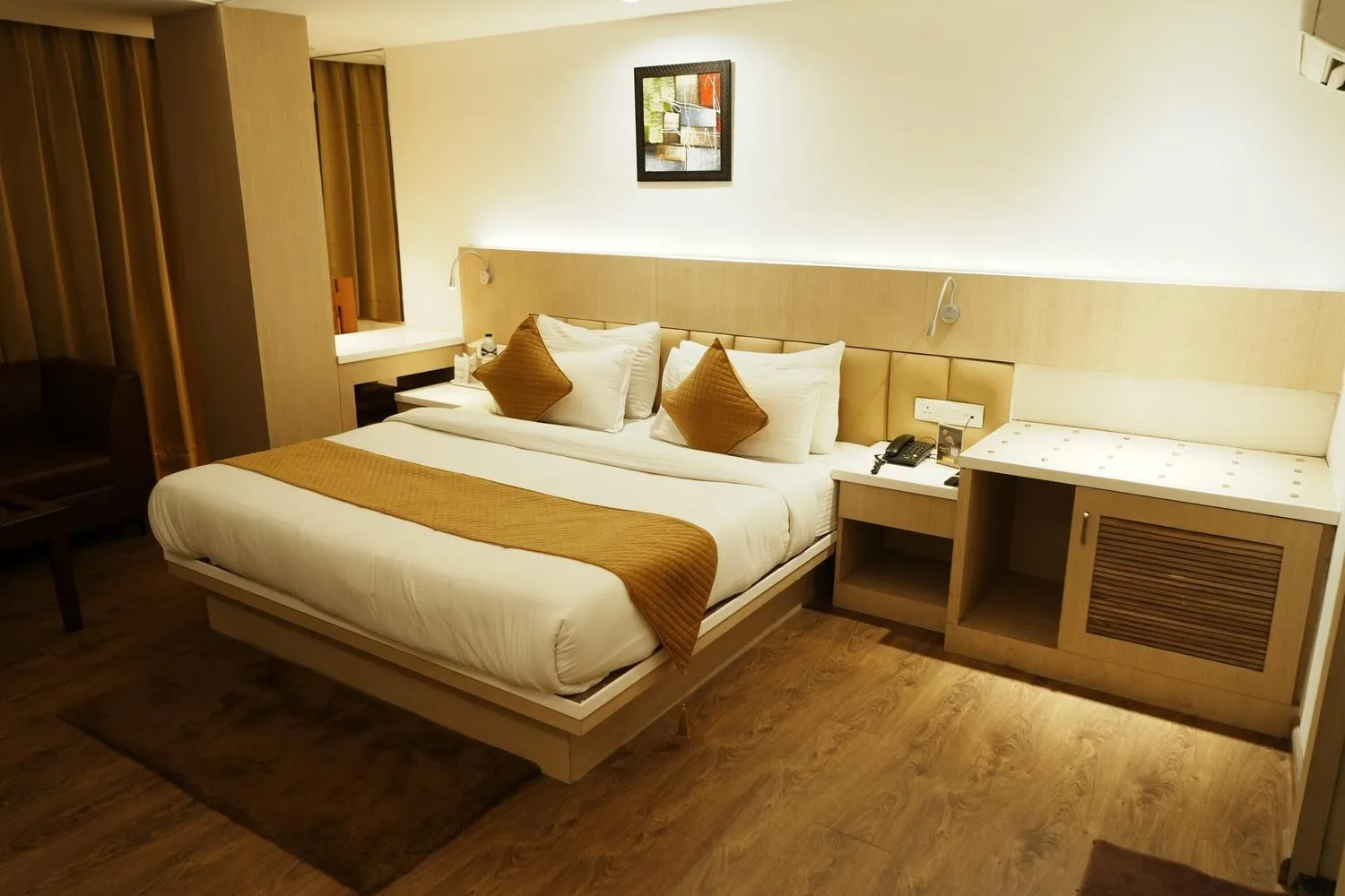 Bed in Hotel Radiance