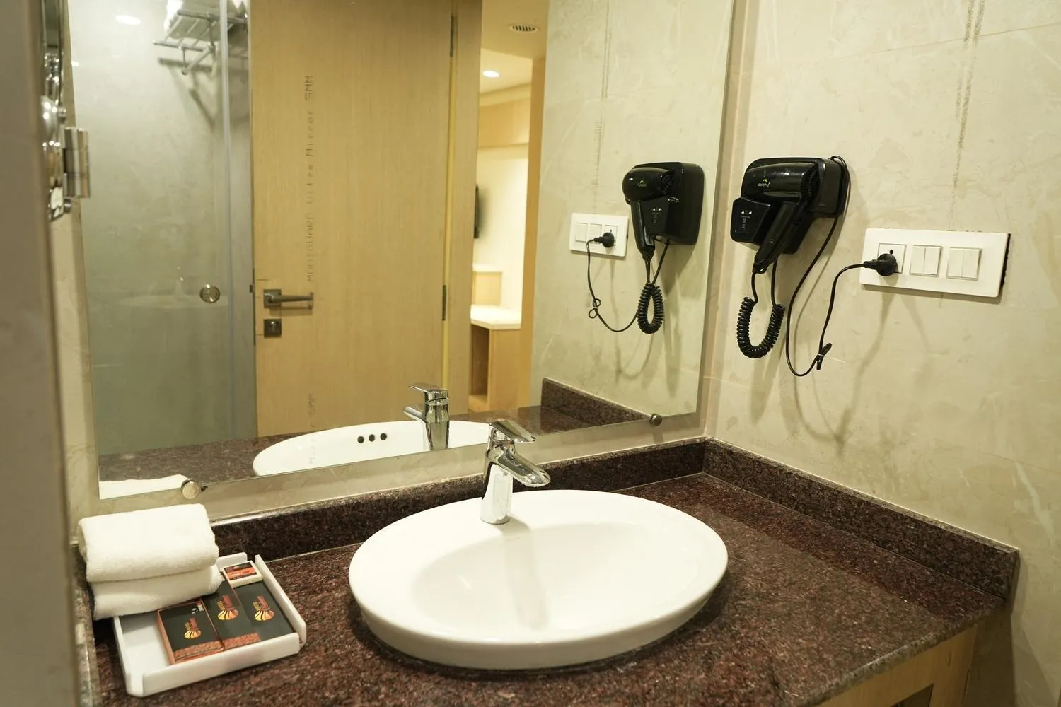 Bathroom in Hotel Radiance