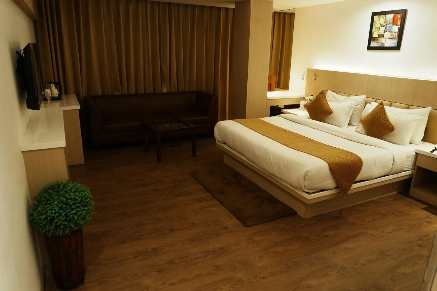 Bed in Hotel Radiance