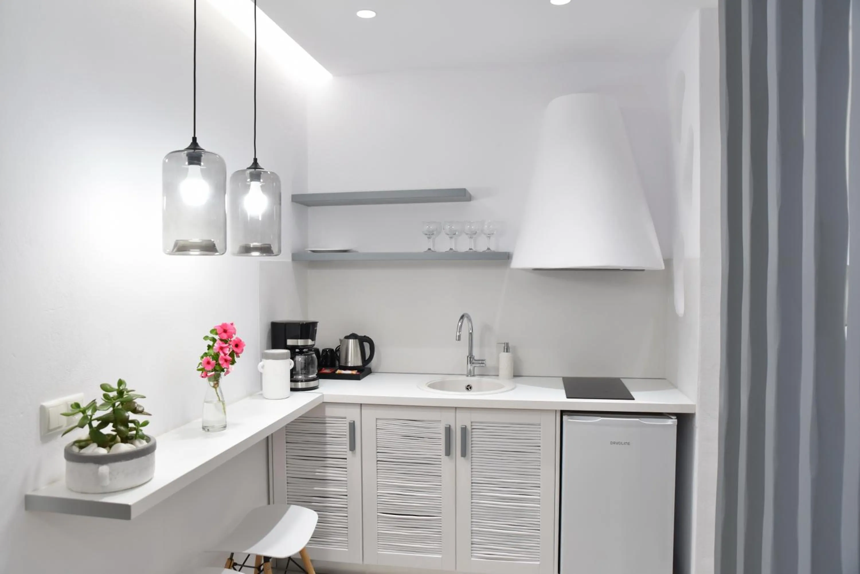 Kitchen or kitchenette in Crystal Mare Suites