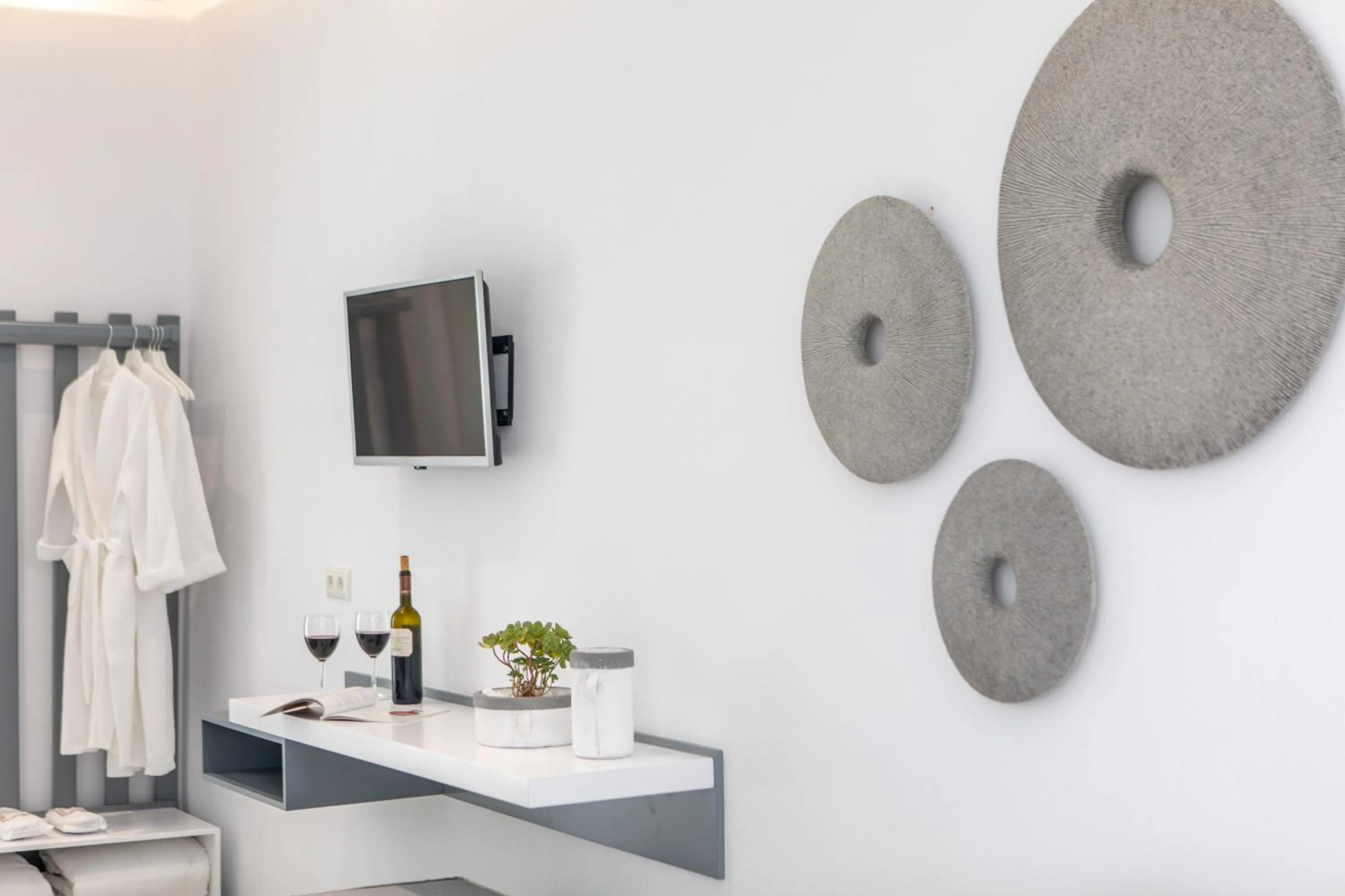 TV and multimedia in Crystal Mare Suites
