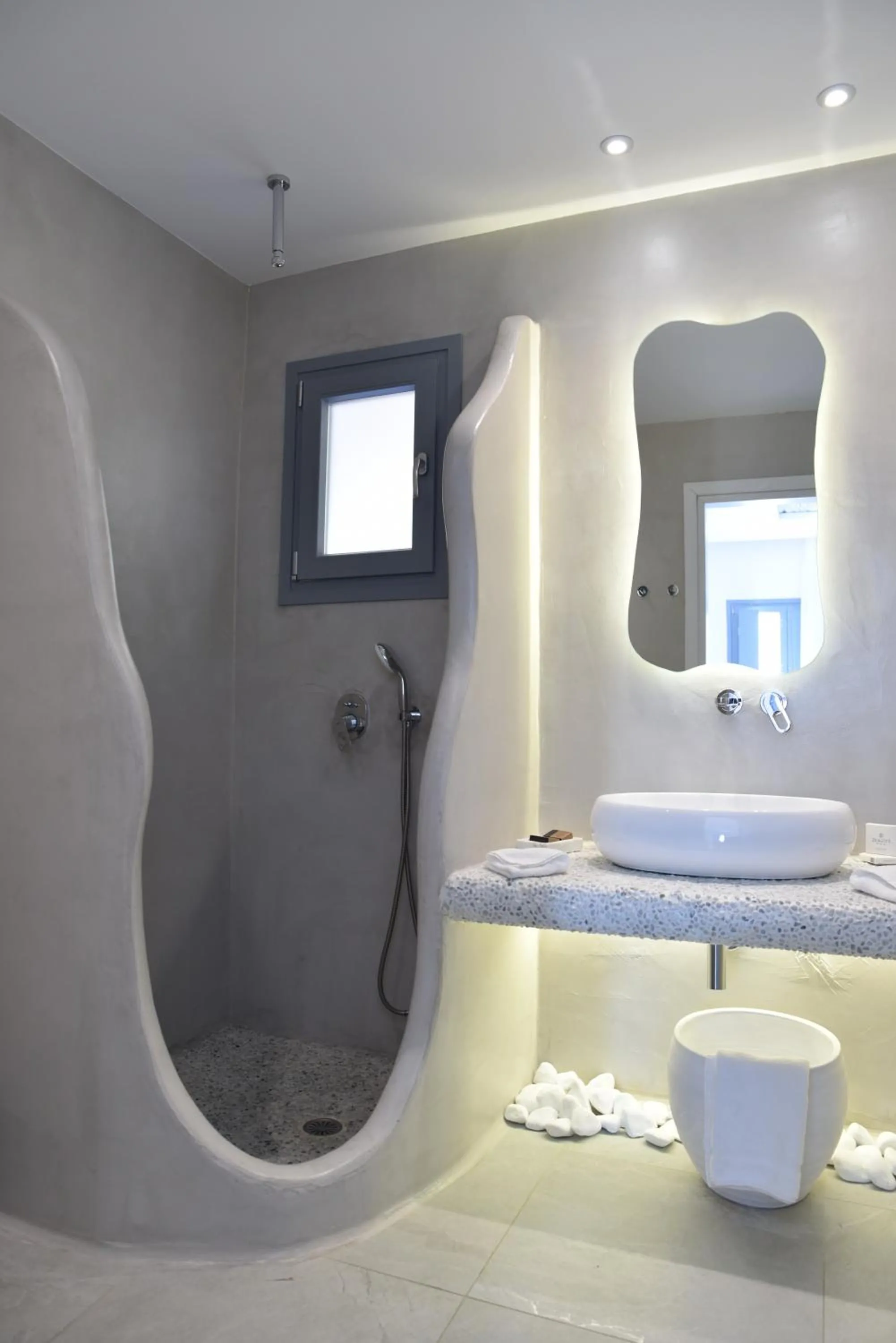 Crystal Mare Suites