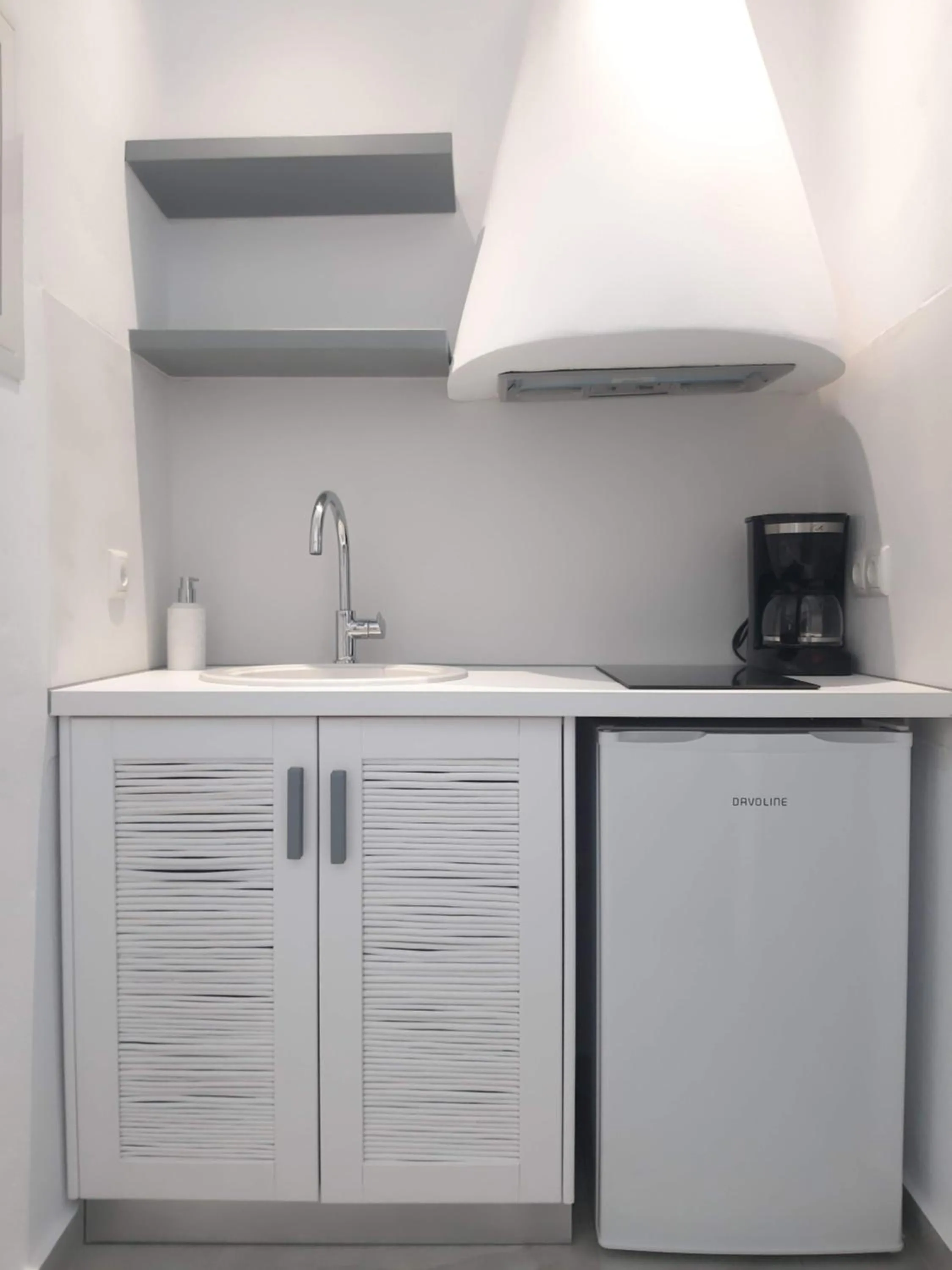 Kitchen or kitchenette in Crystal Mare Suites