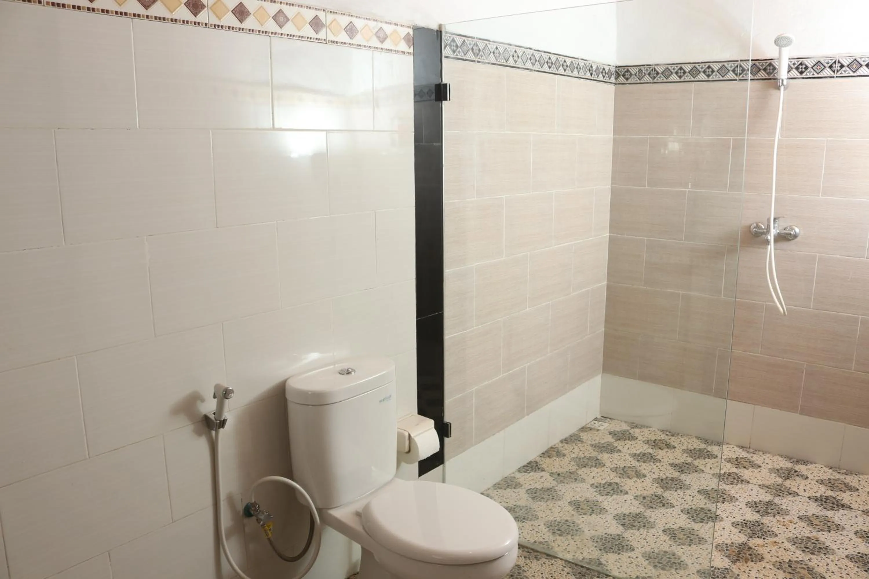 Shower in Dangin Kubu Resort & Restaurant