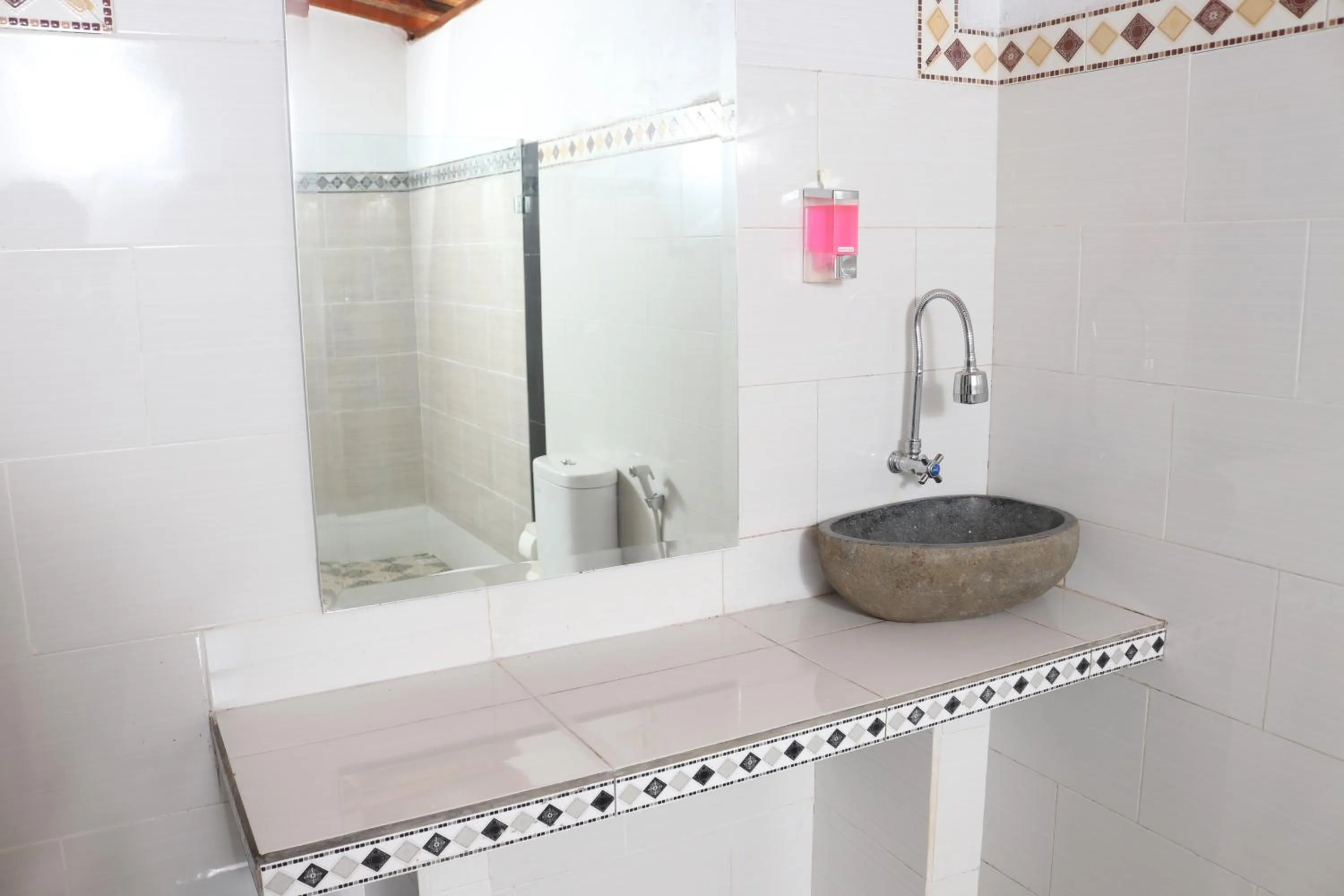 Shower in Dangin Kubu Resort & Restaurant