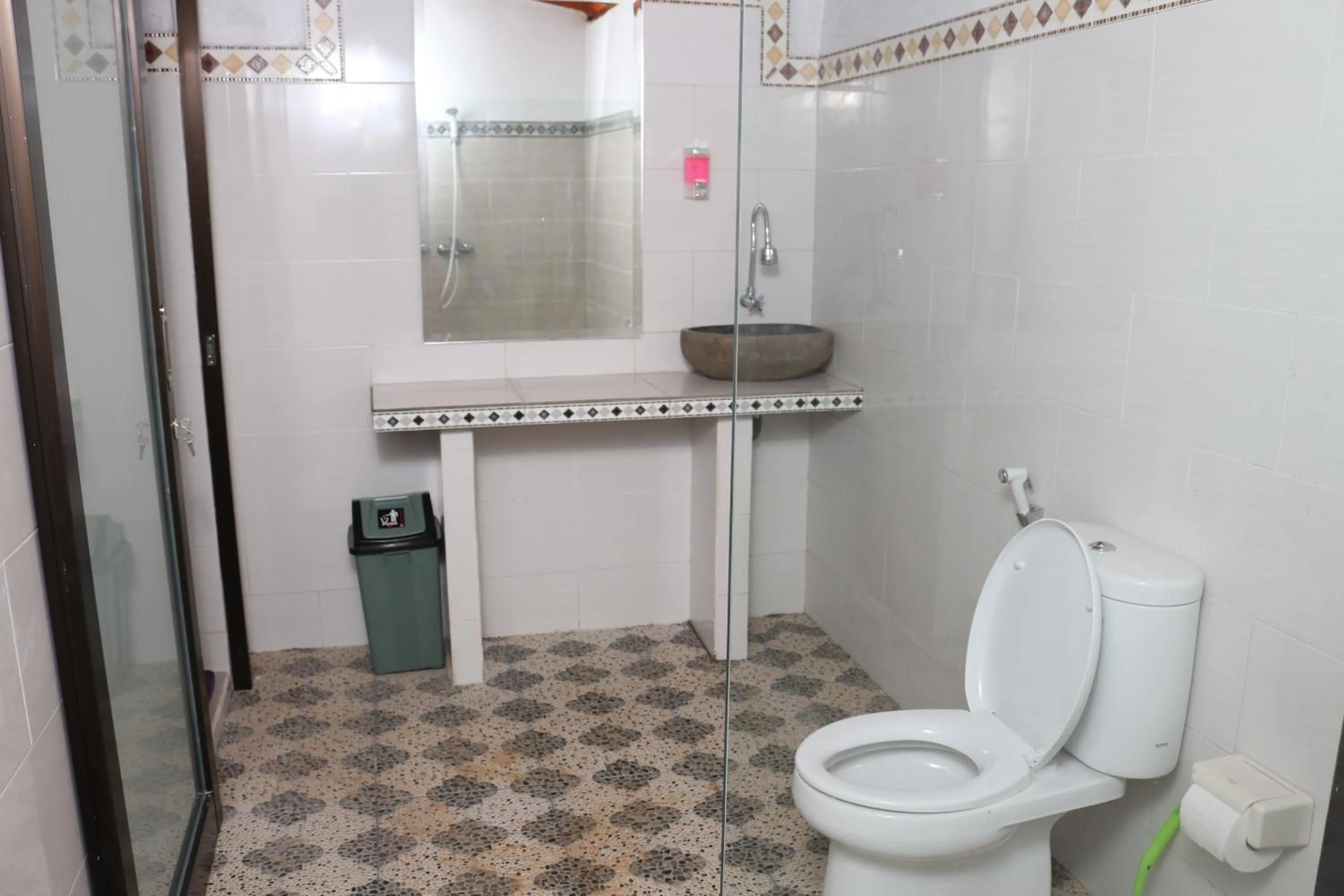 Shower in Dangin Kubu Resort & Restaurant