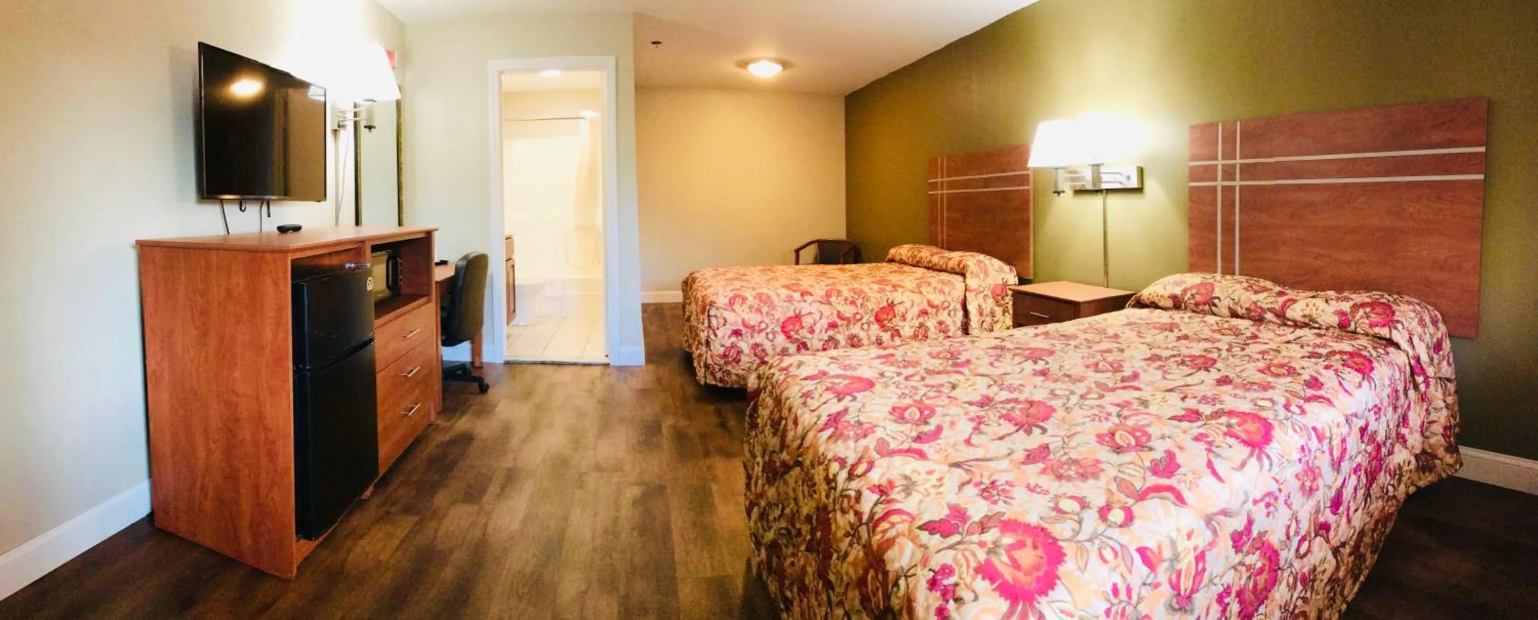 Bed in Rodeway Inn Swansea - Somerset