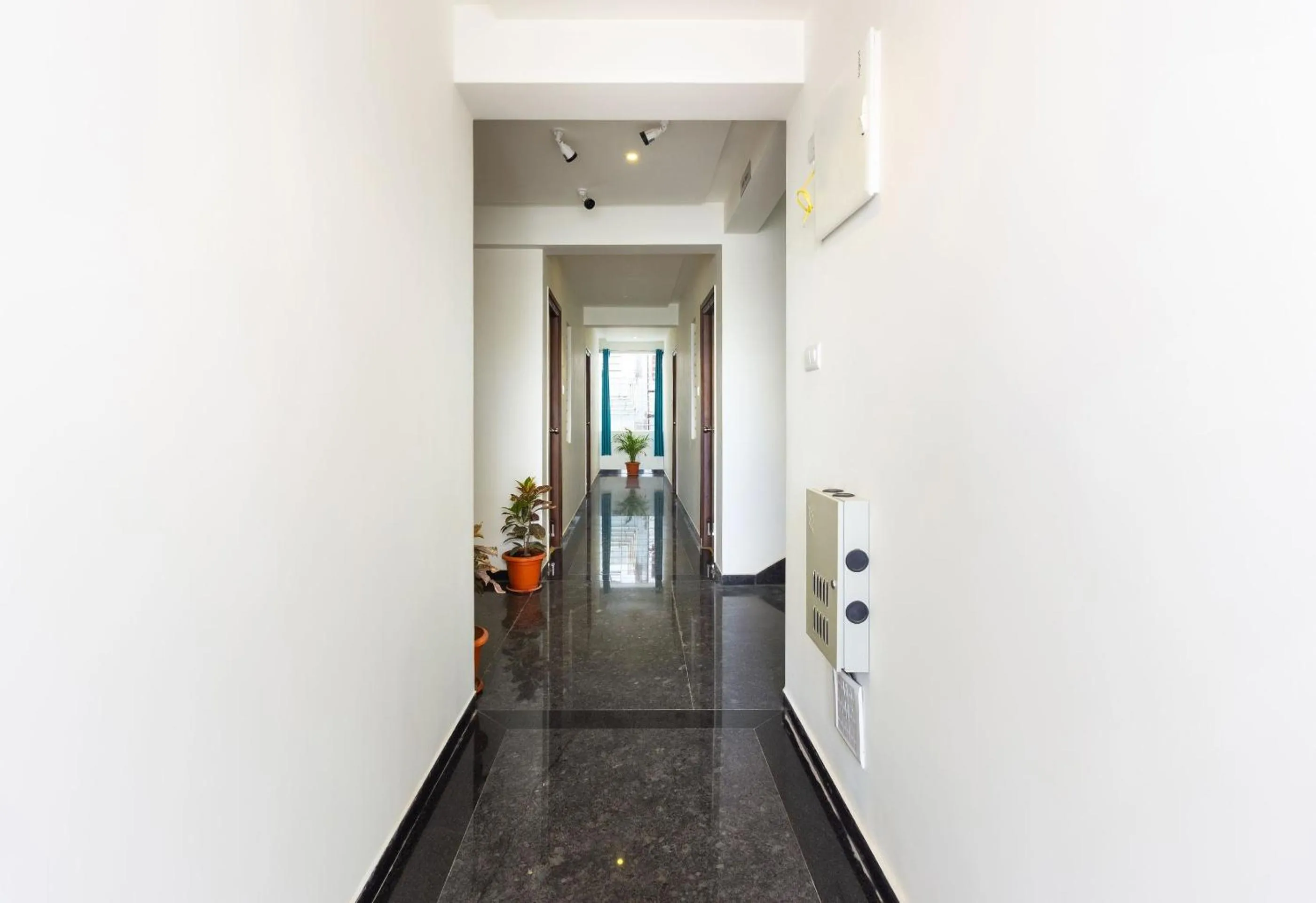 Lobby or reception in Super Hotel O Qualia Inn Kondapur Near Botanical Garden