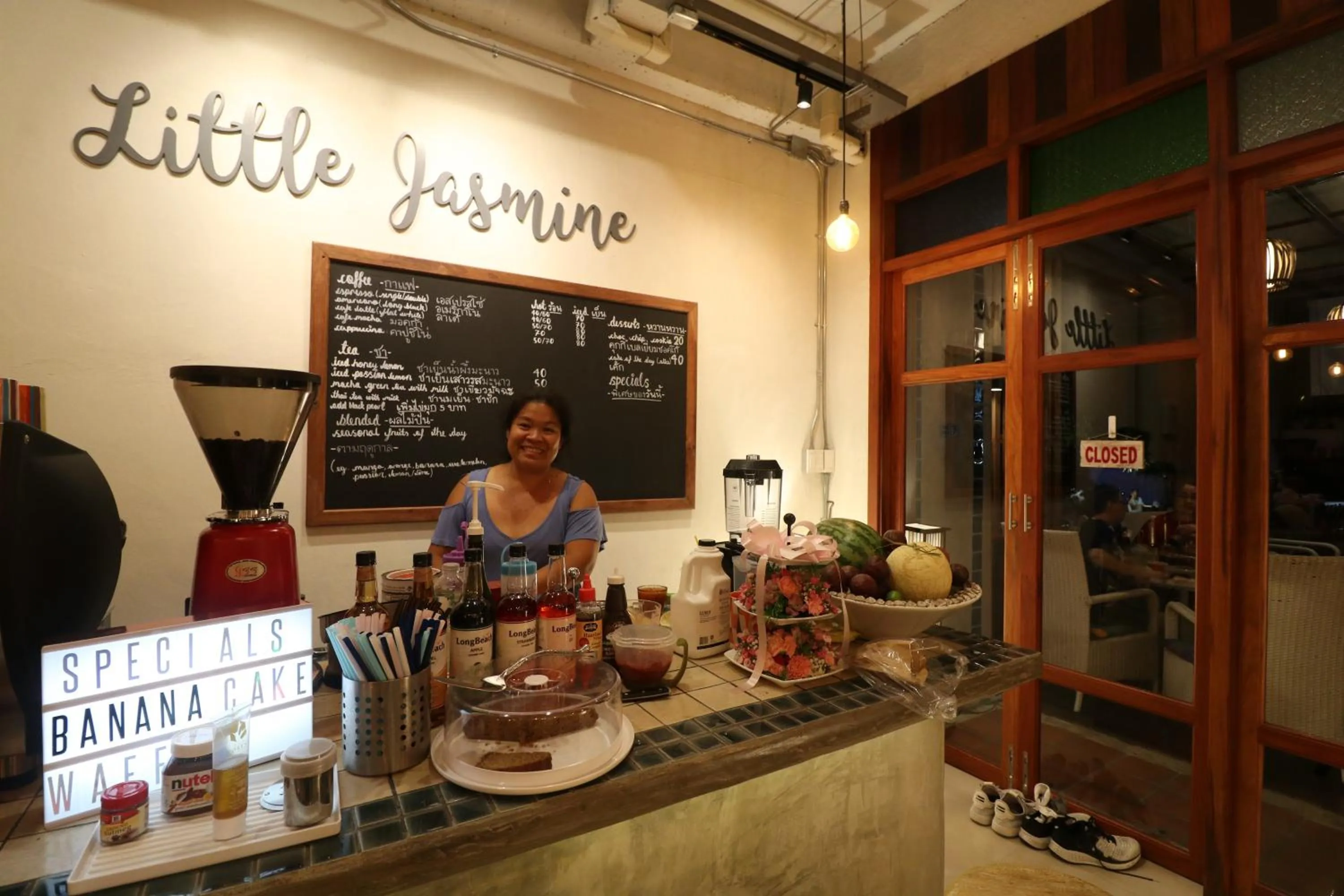 Coffee/tea facilities in Little Jasmine by the River
