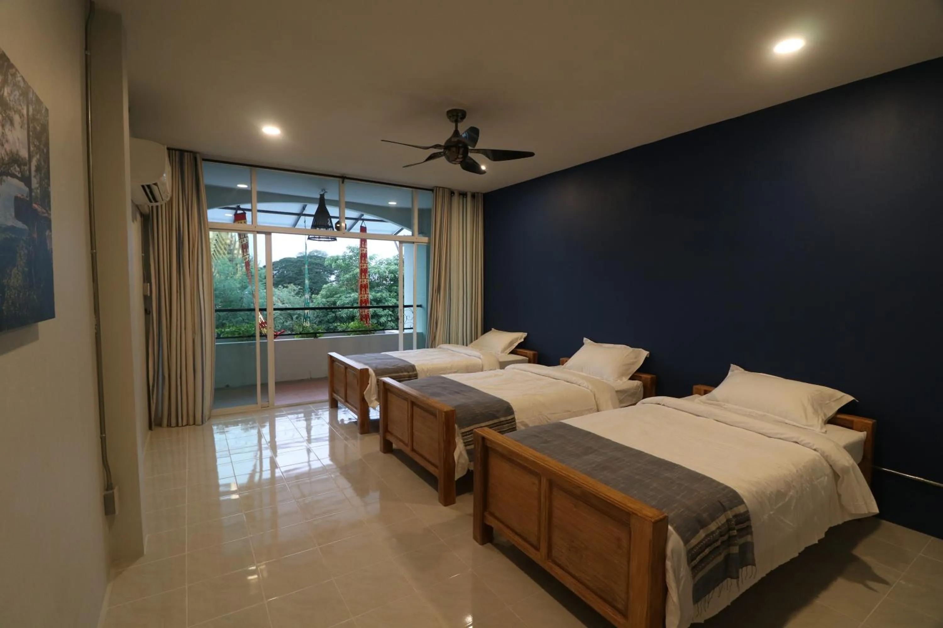 Bed in Little Jasmine by the River