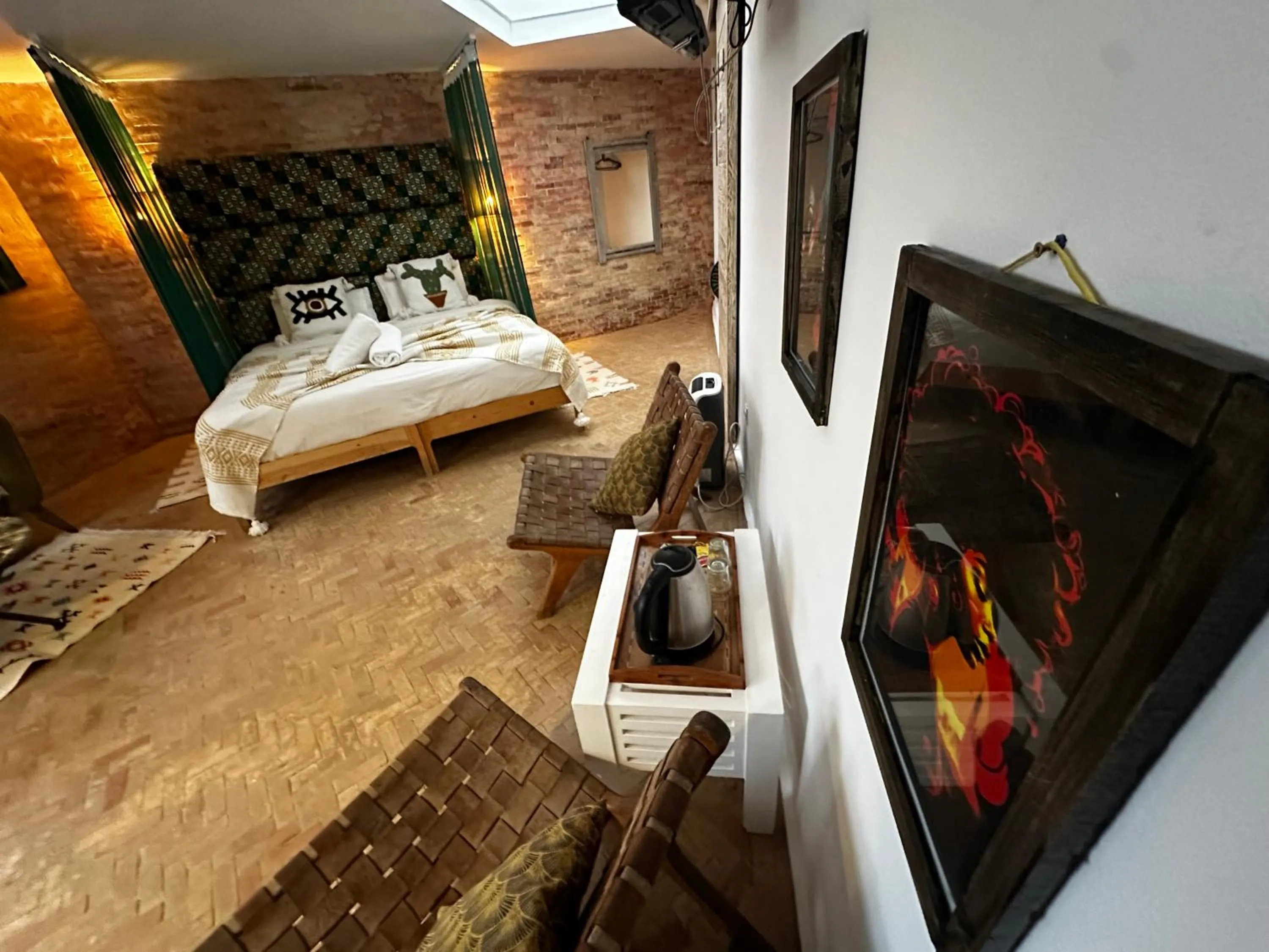 Bedroom, Bed in Mama Souiri Hotel