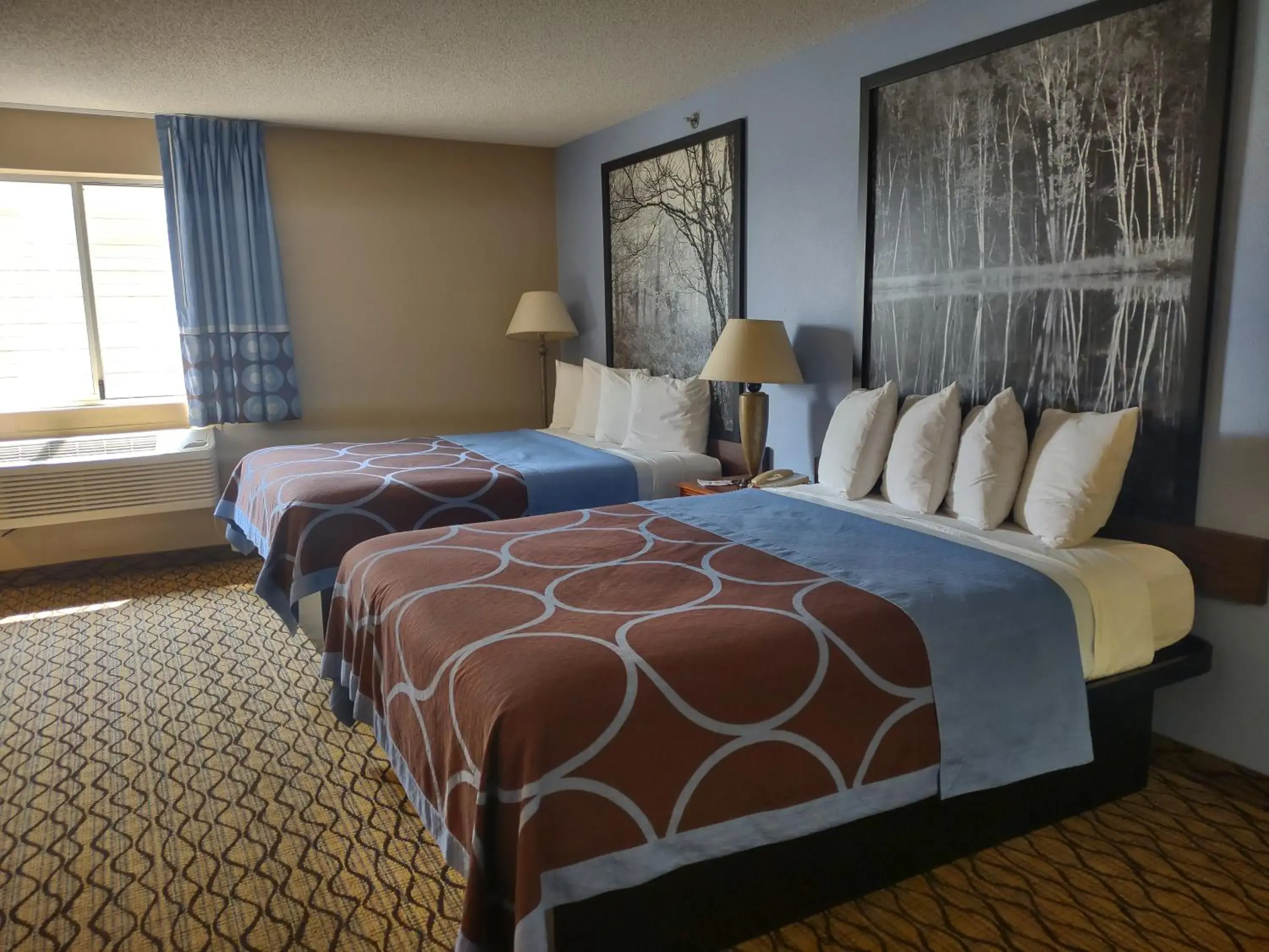 Bed in Super 8 by Wyndham Adrian Bed in Super 8 by Wyndham Adrian