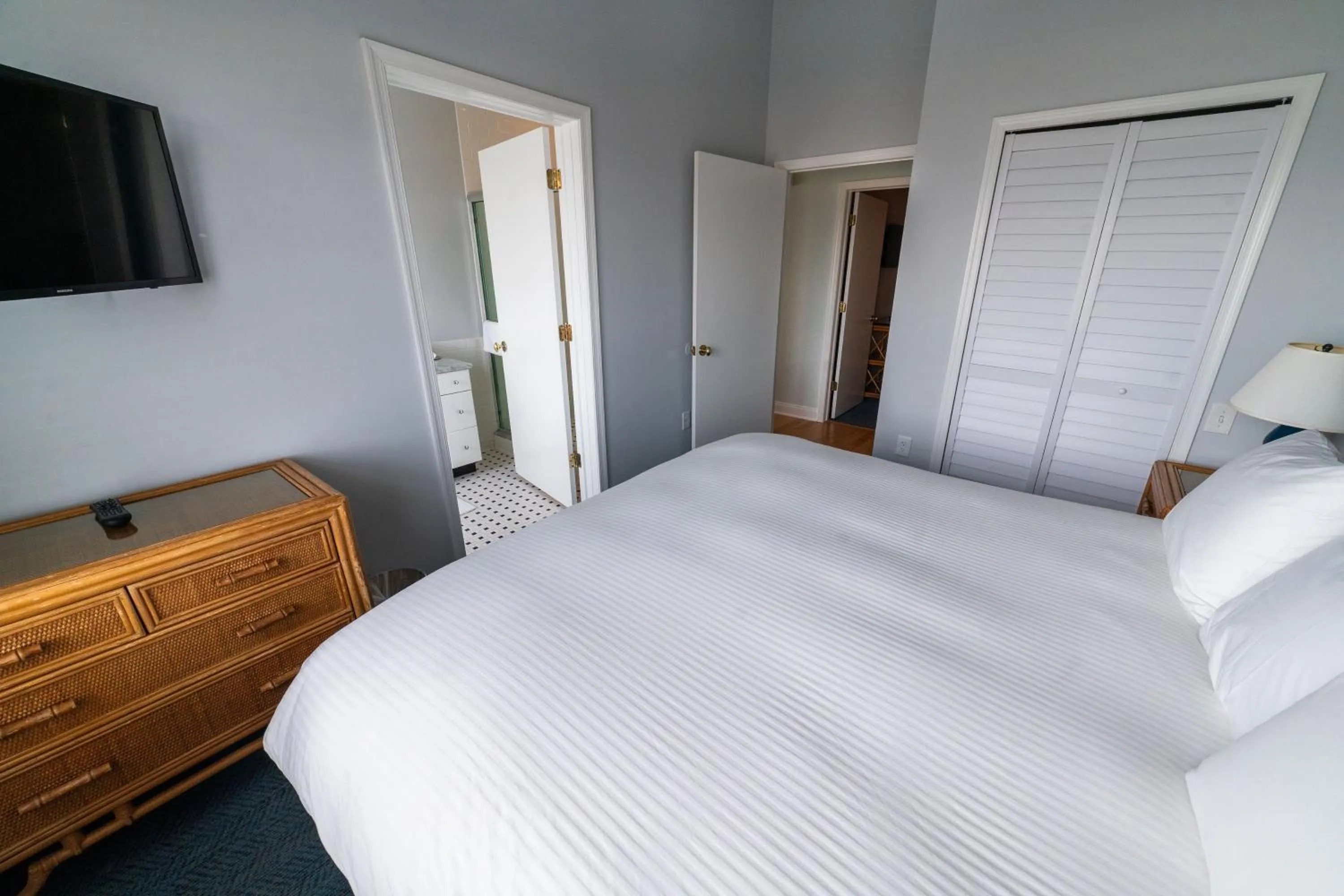 Bed in Sandpiper Beach Club