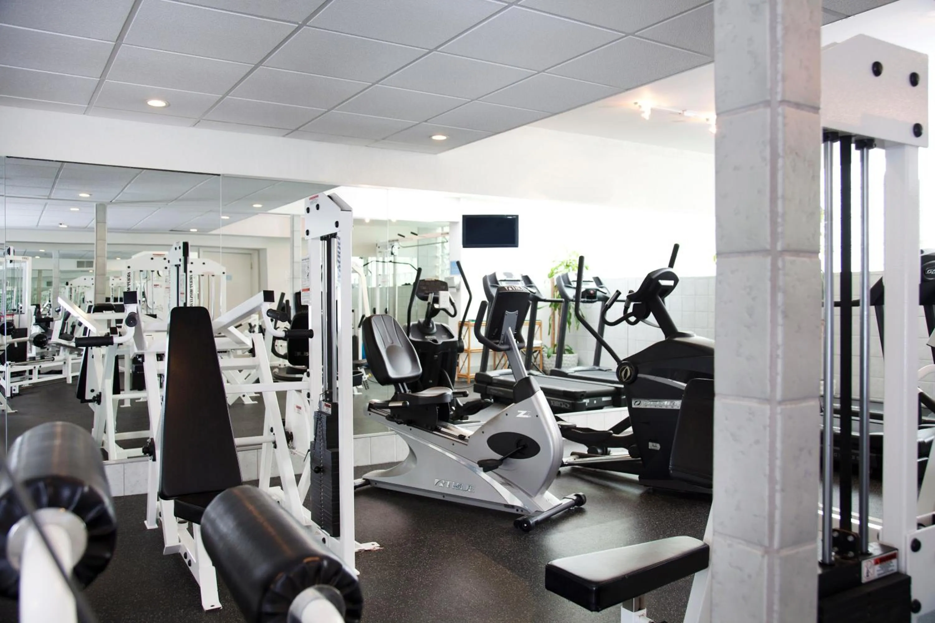 Fitness centre/facilities in Sandpiper Beach Club