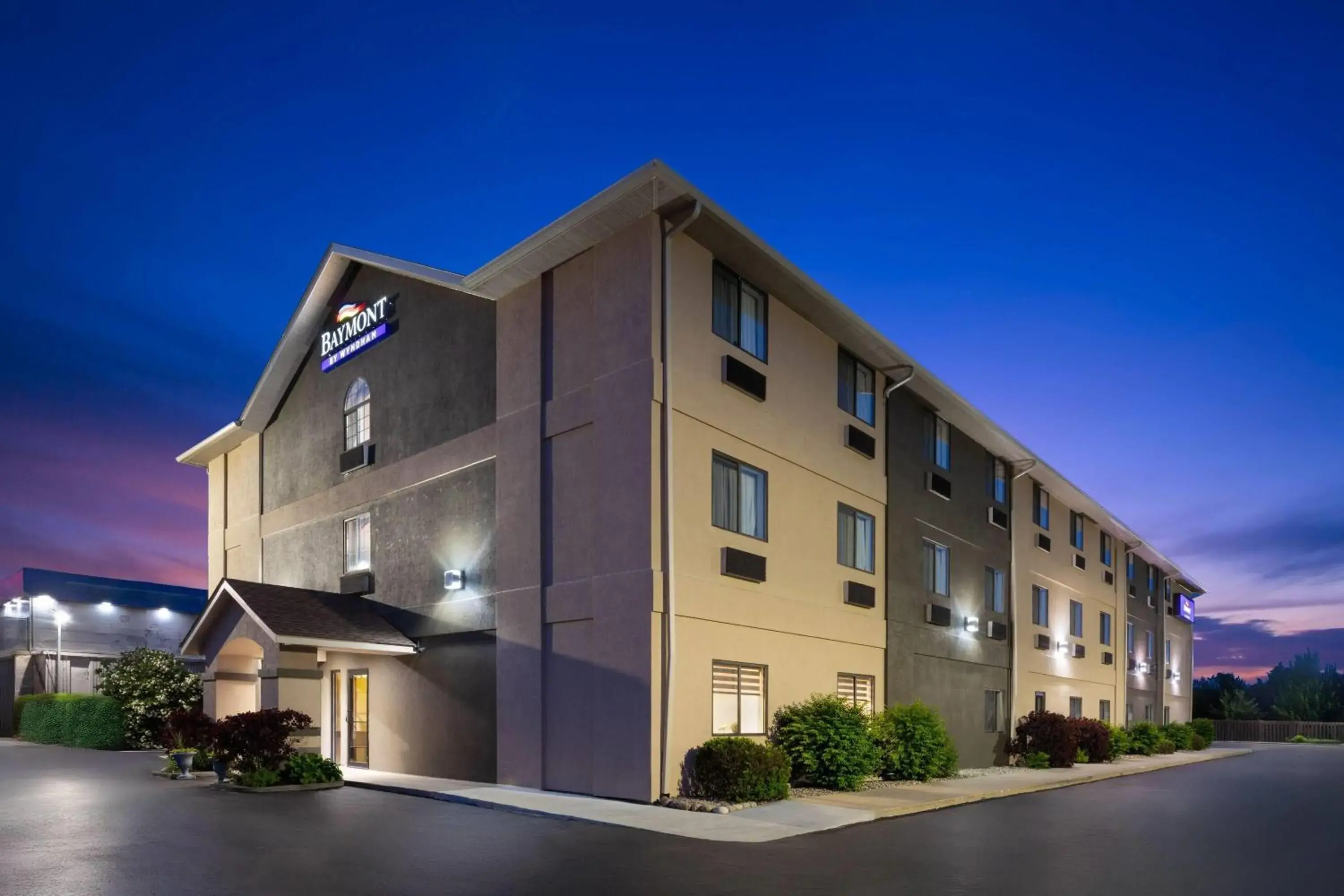 Property building in Baymont by Wyndham Paw Paw Property building in Baymont by Wyndham Paw Paw