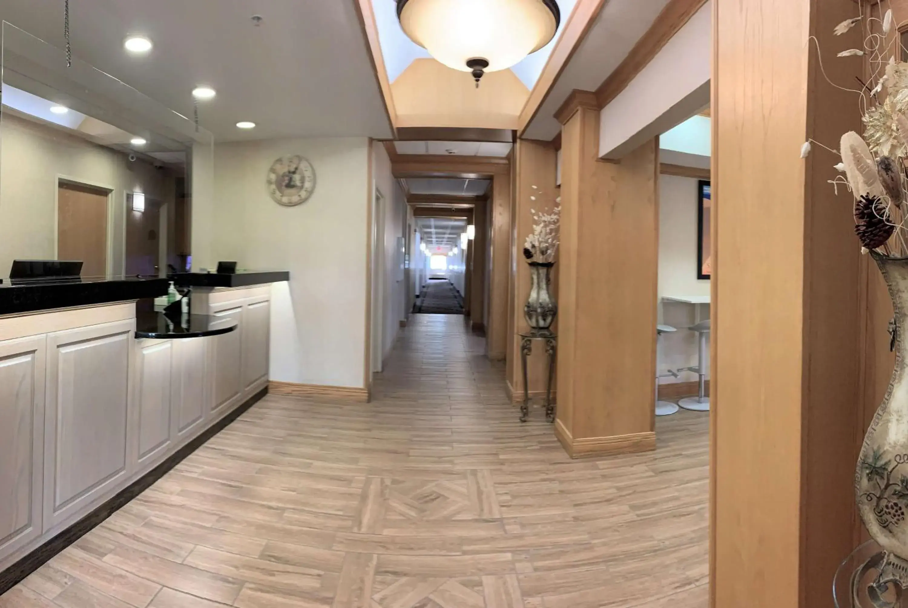 Lobby or reception in Baymont by Wyndham Paw Paw Lobby or reception in Baymont by Wyndham Paw Paw