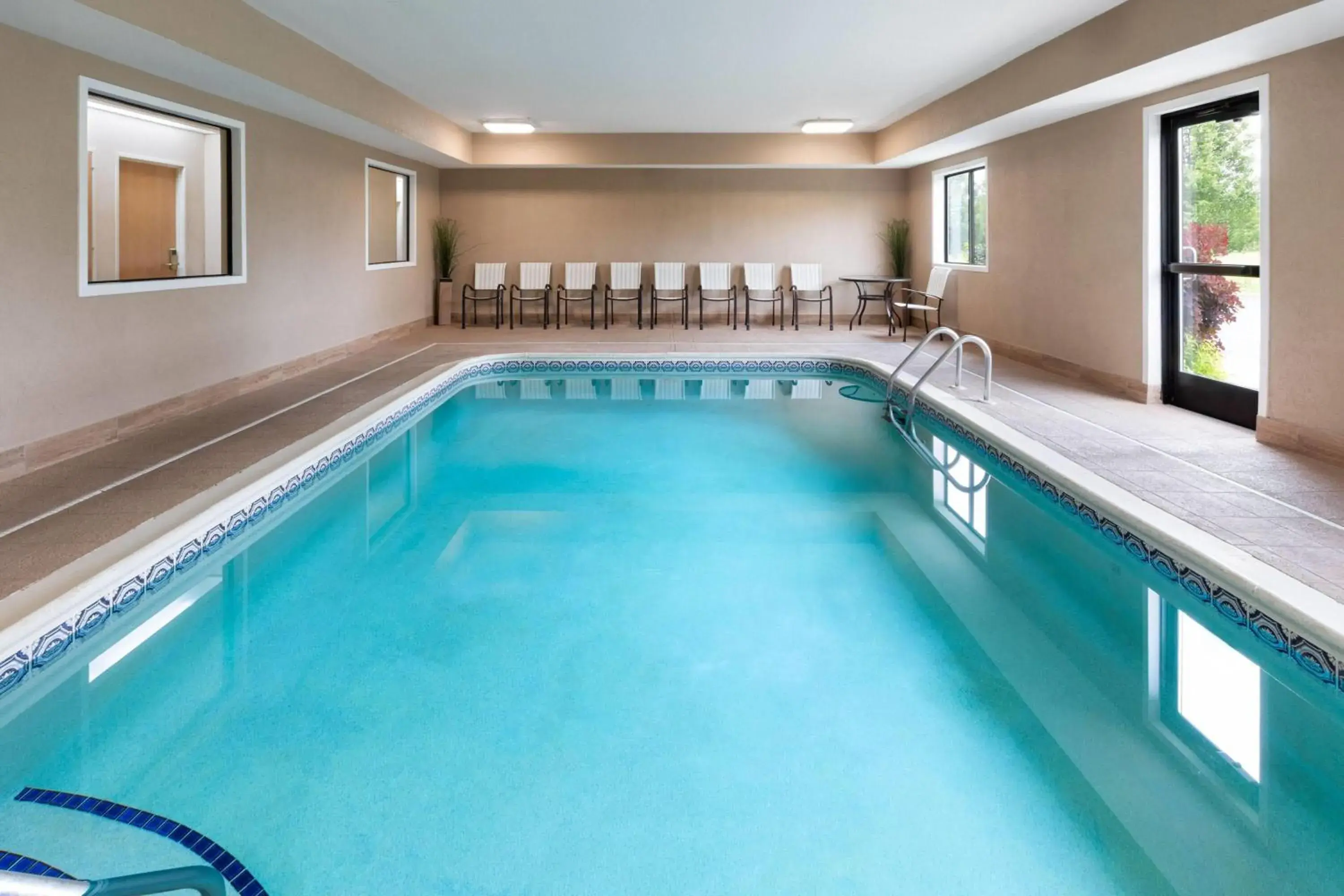 Swimming pool in Baymont by Wyndham Paw Paw Swimming pool in Baymont by Wyndham Paw Paw