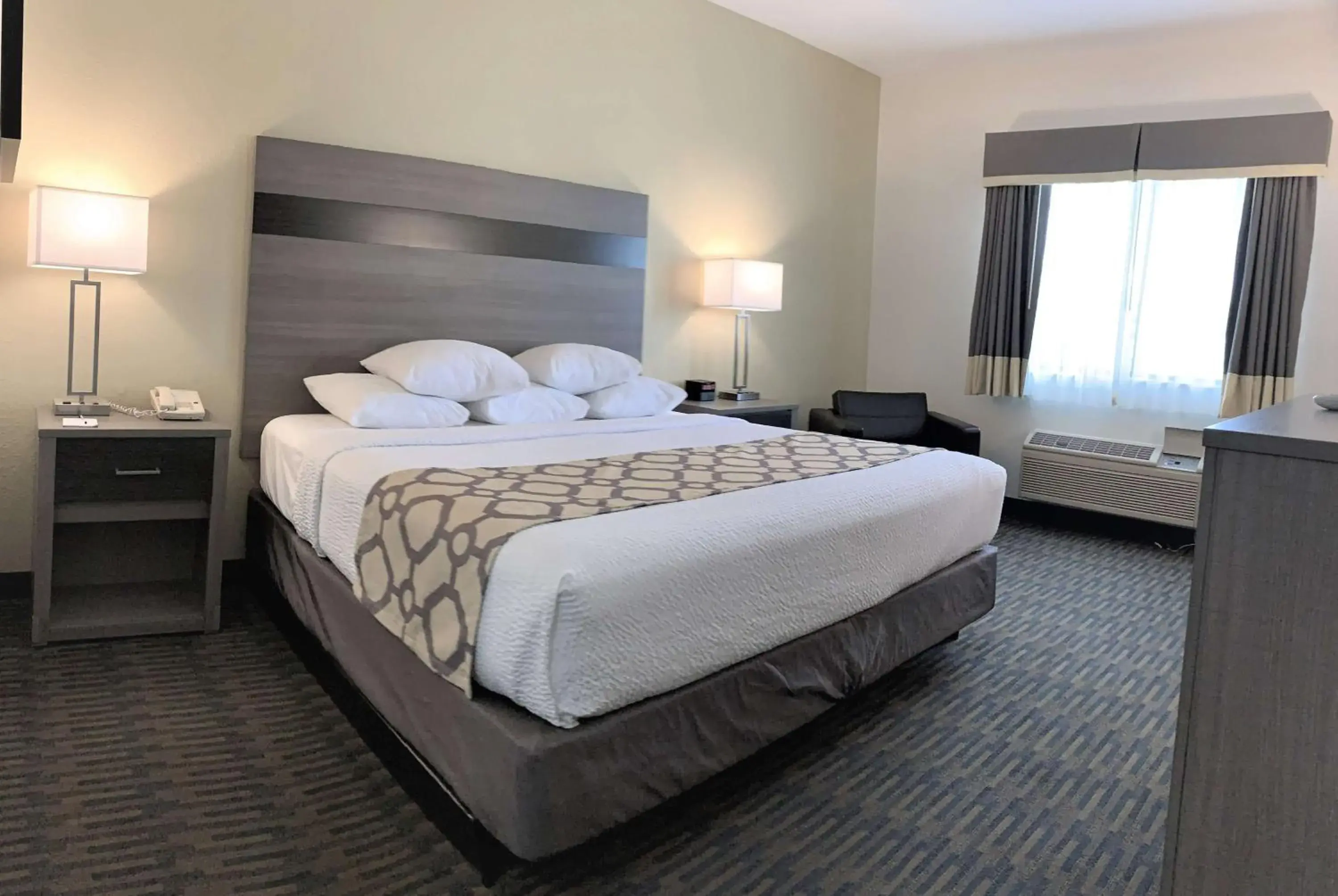 Photo of the whole room, Bed in Baymont by Wyndham Paw Paw Photo of the whole room, Bed in Baymont by Wyndham Paw Paw