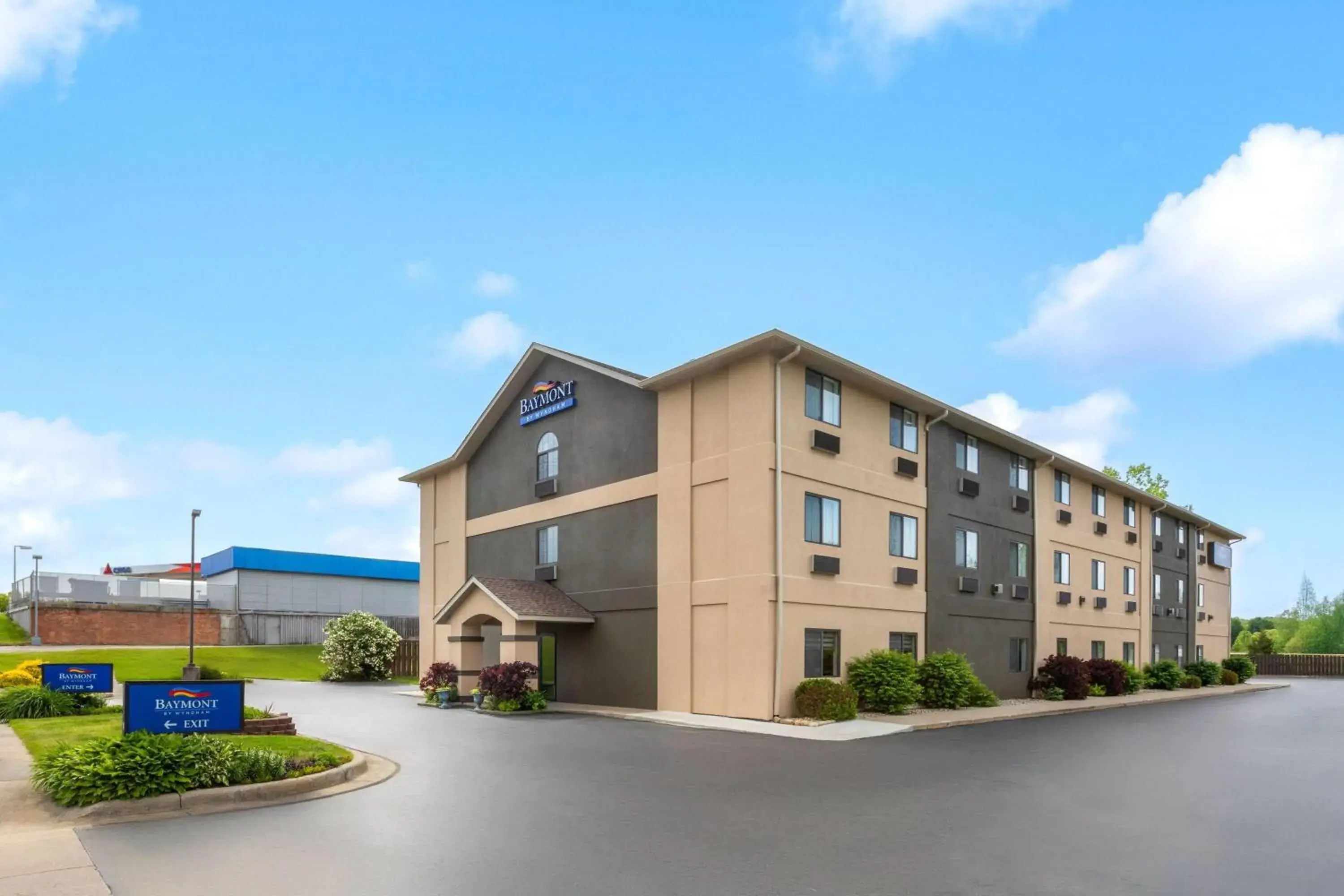 Property building in Baymont by Wyndham Paw Paw Property building in Baymont by Wyndham Paw Paw