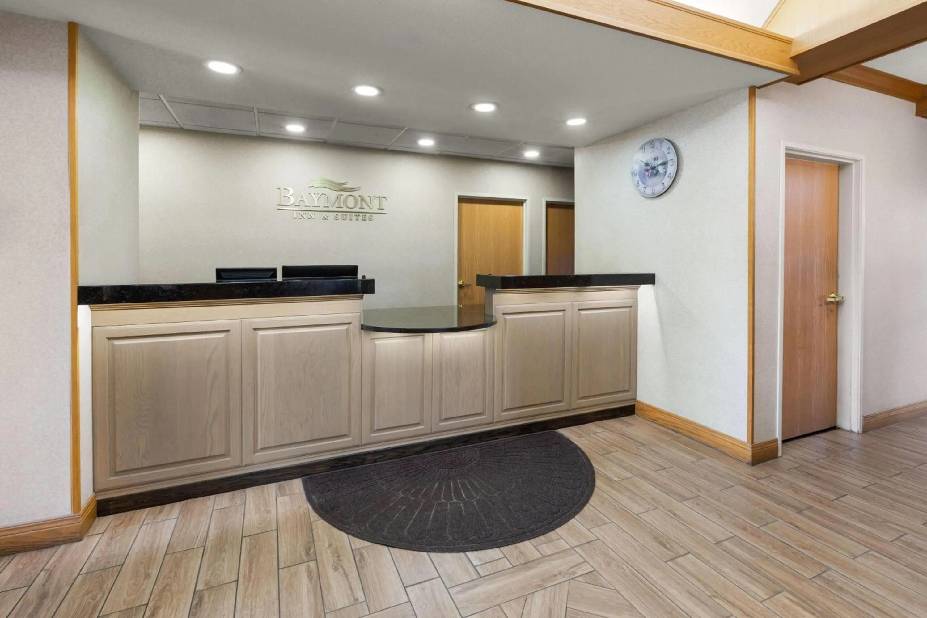 Lobby or reception in Baymont by Wyndham Paw Paw
