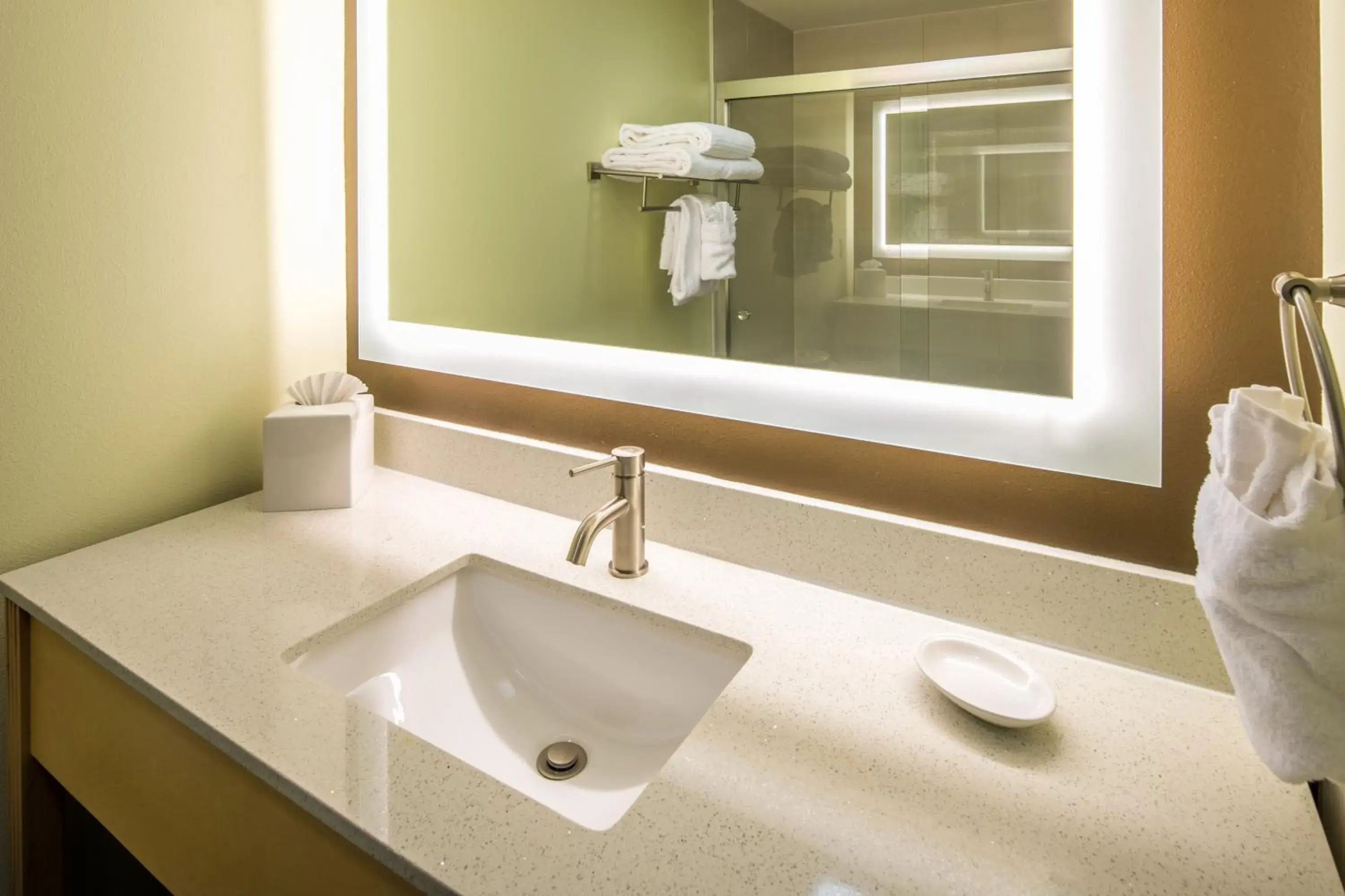 Red Lion Inn and Suites Everett Red Lion Inn and Suites Everett