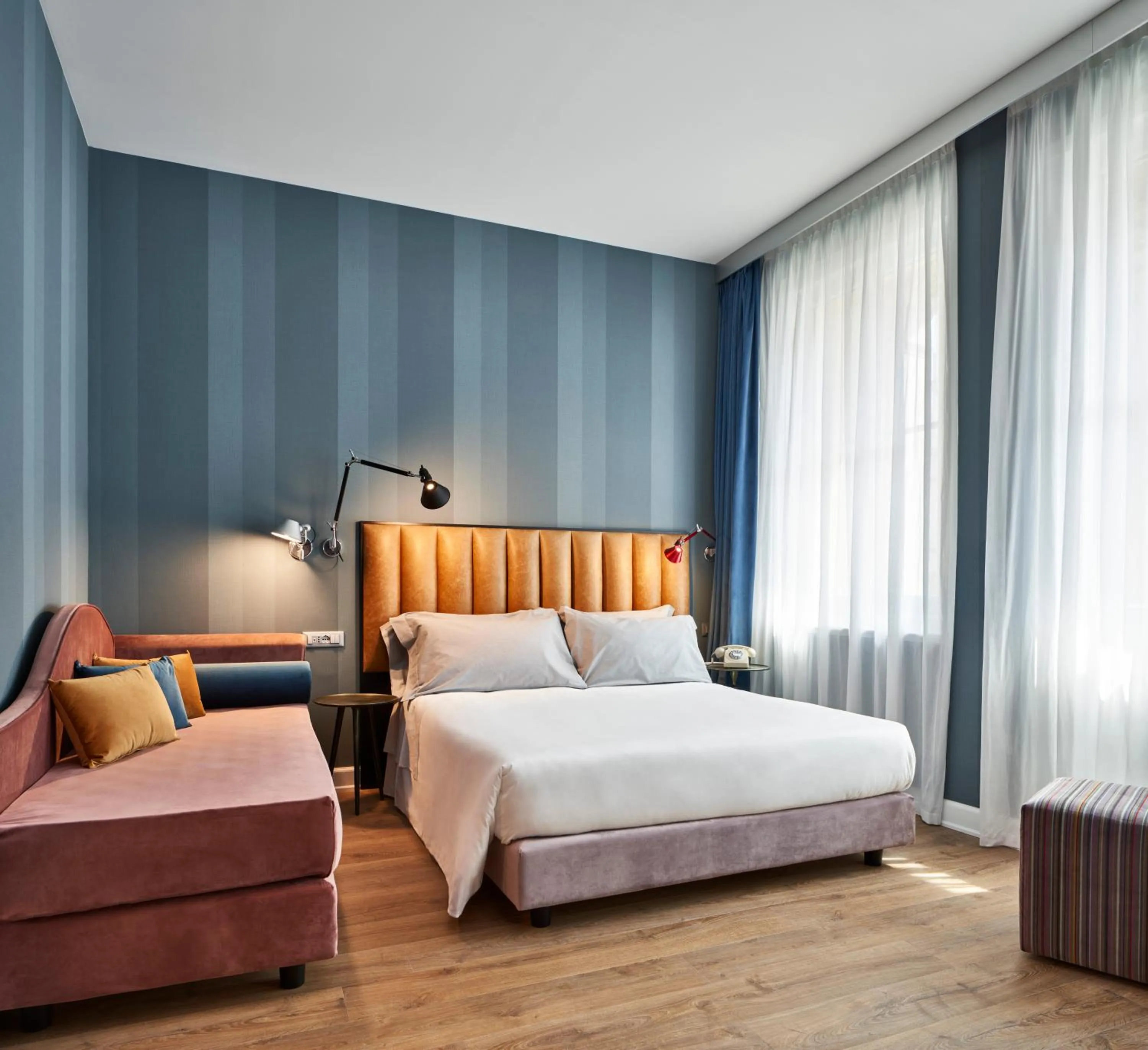 Photo of the whole room, Bed in The Modernist Hotel