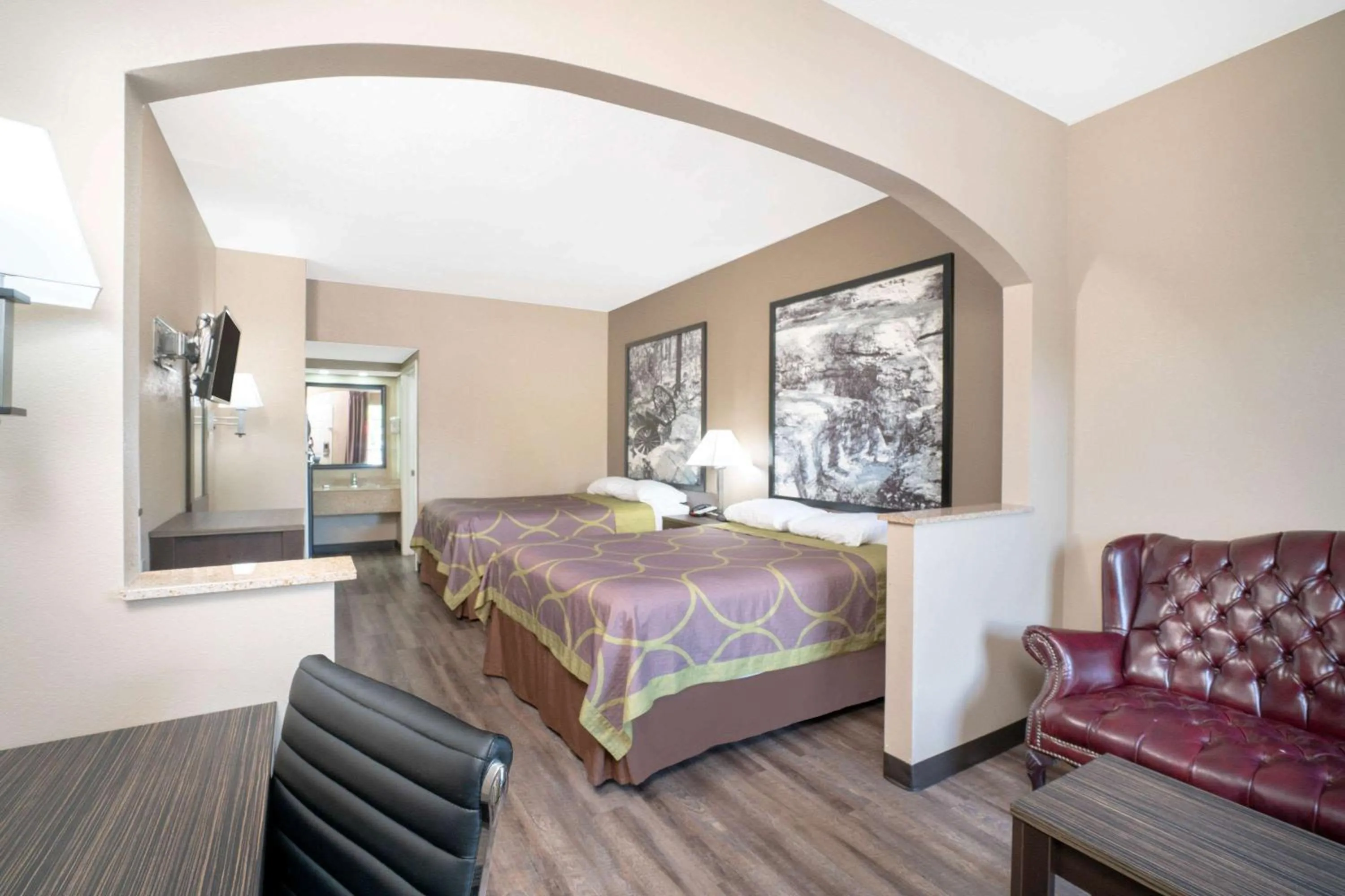 Photo of the whole room, Bed in Super 8 by Wyndham Murfreesboro