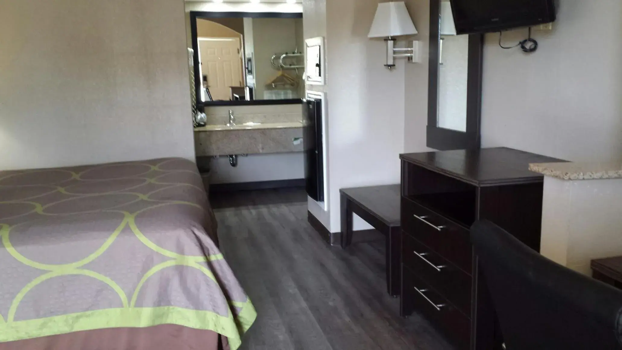 Bed in Super 8 by Wyndham Murfreesboro Bed in Super 8 by Wyndham Murfreesboro