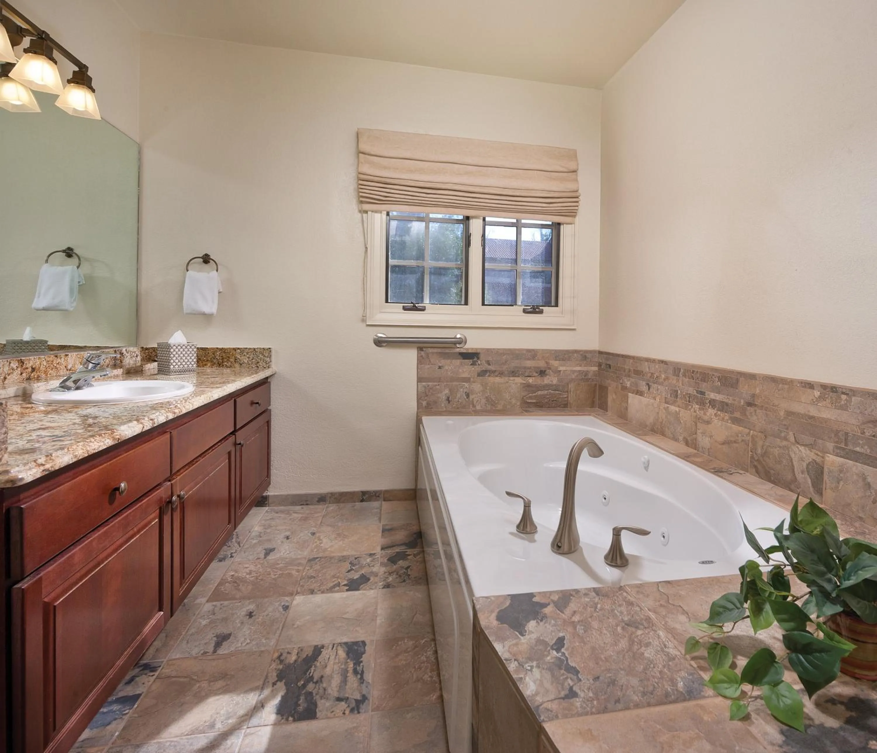 Photo of the whole room in WorldMark Clear Lake