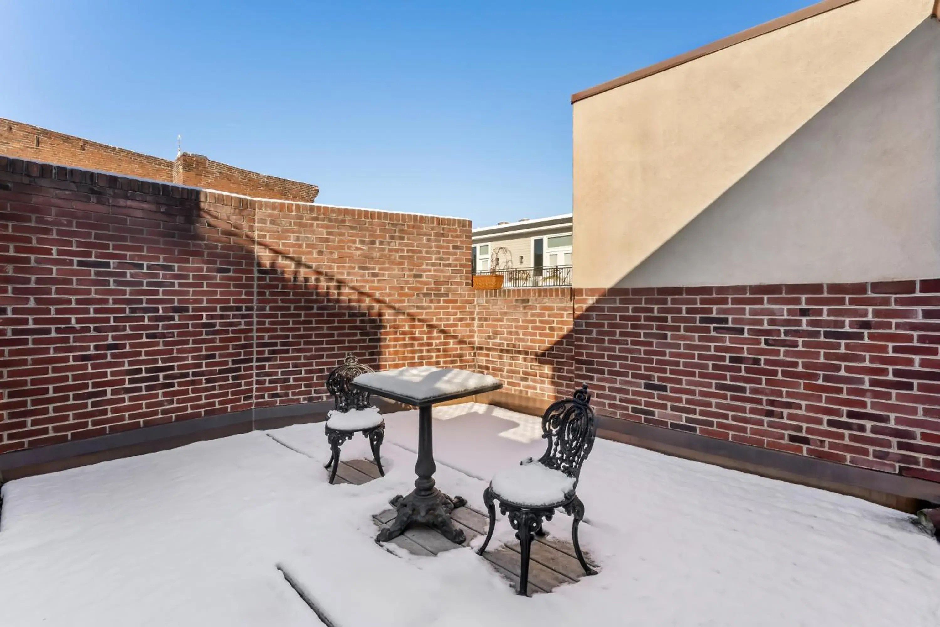 Balcony/Terrace in Penn's View Hotel Philadelphia Balcony/Terrace in Penn's View Hotel Philadelphia