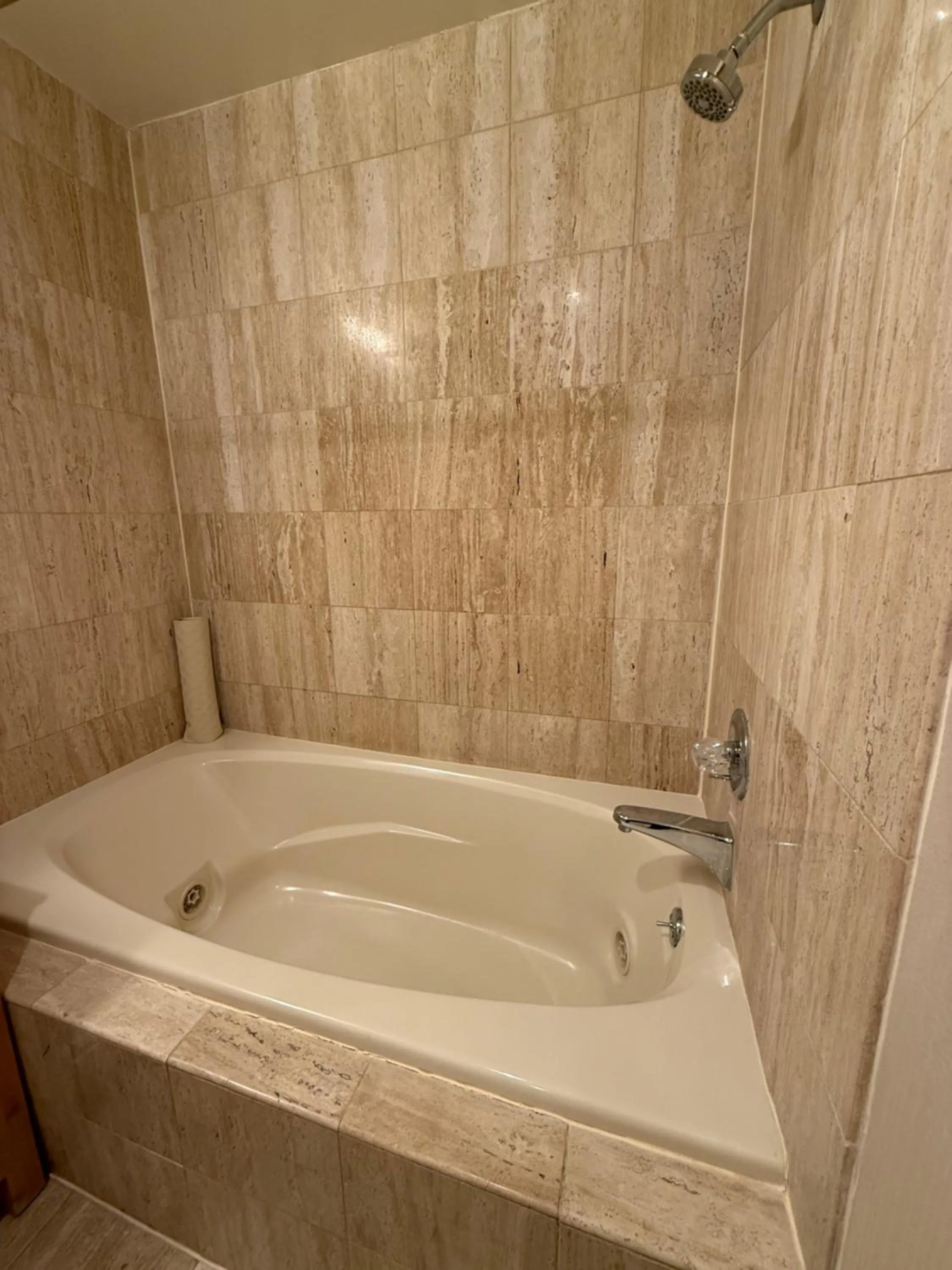 Bathroom in Penn's View Hotel Philadelphia