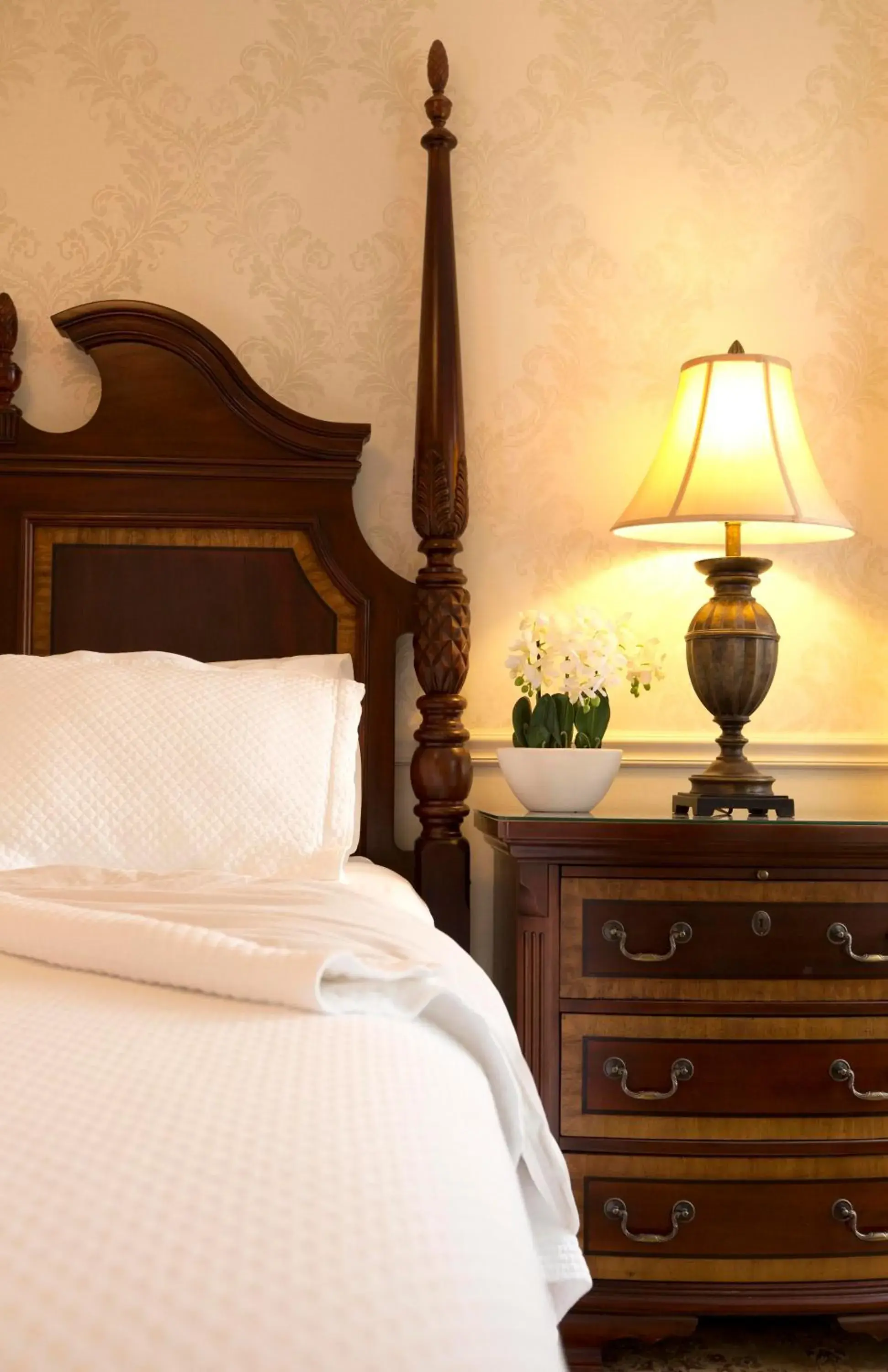 Bed in Penn's View Hotel Philadelphia Bed in Penn's View Hotel Philadelphia