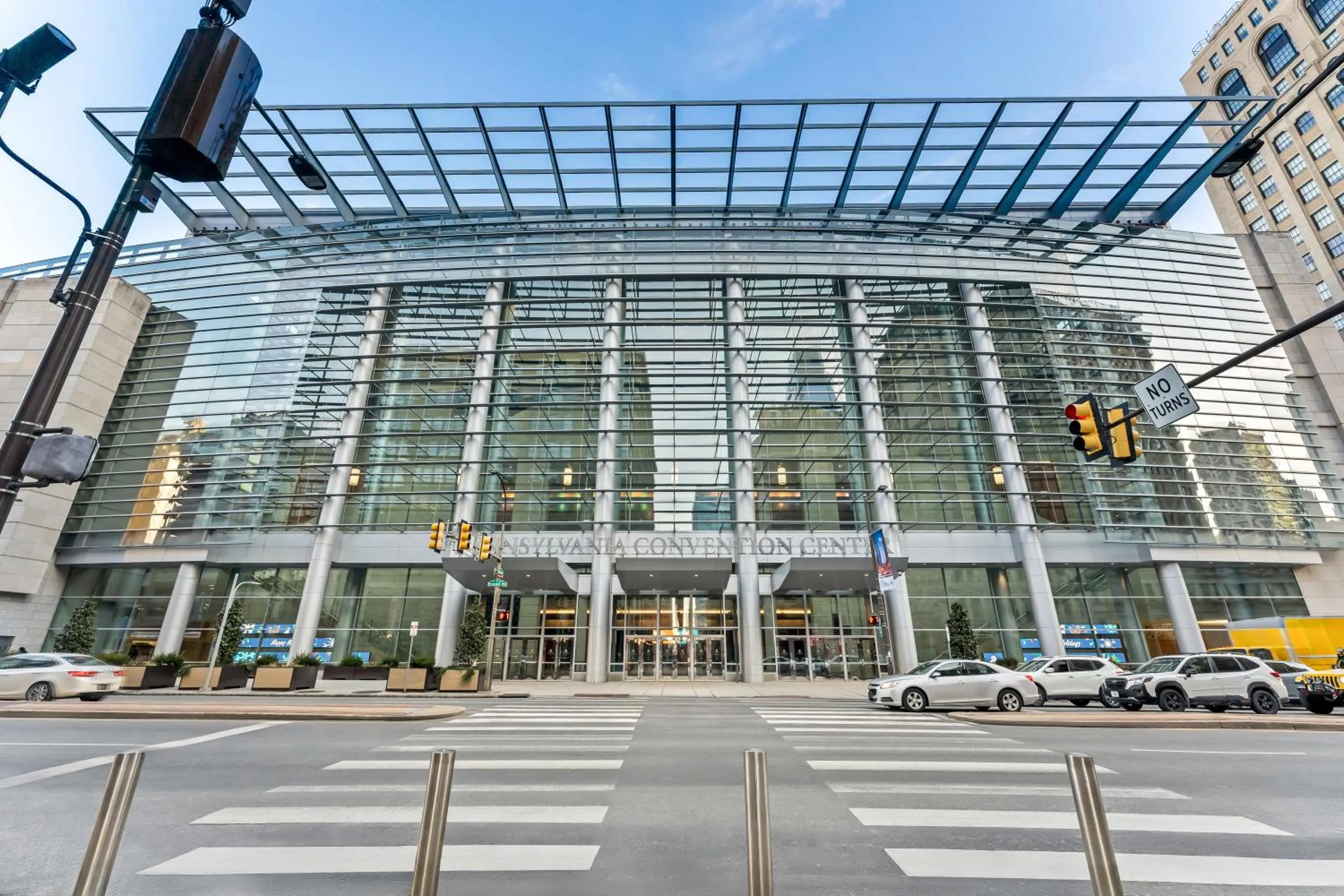 Nearby landmark in Penn's View Hotel Philadelphia