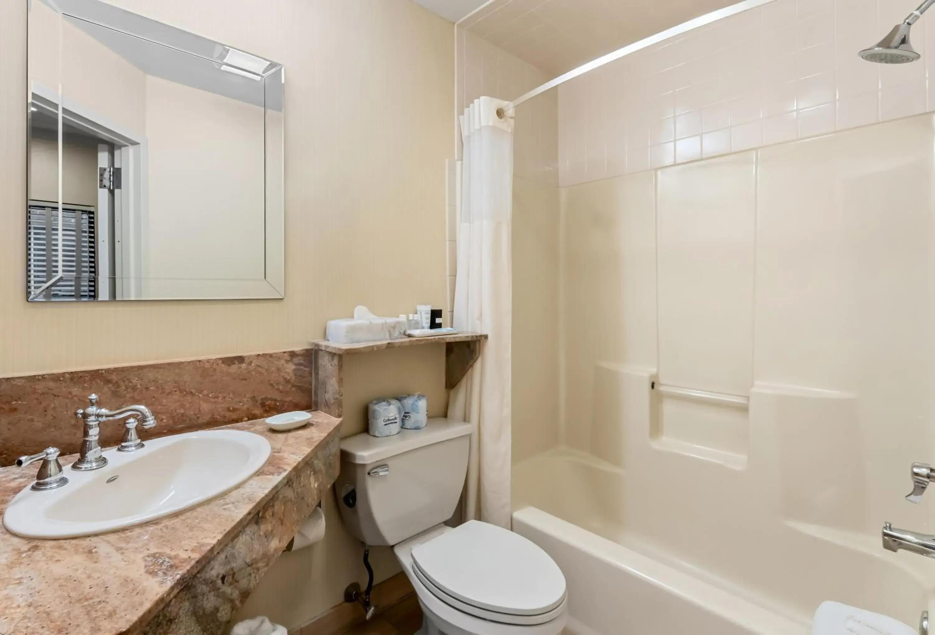 Bathroom in Penn's View Hotel Philadelphia Bathroom in Penn's View Hotel Philadelphia