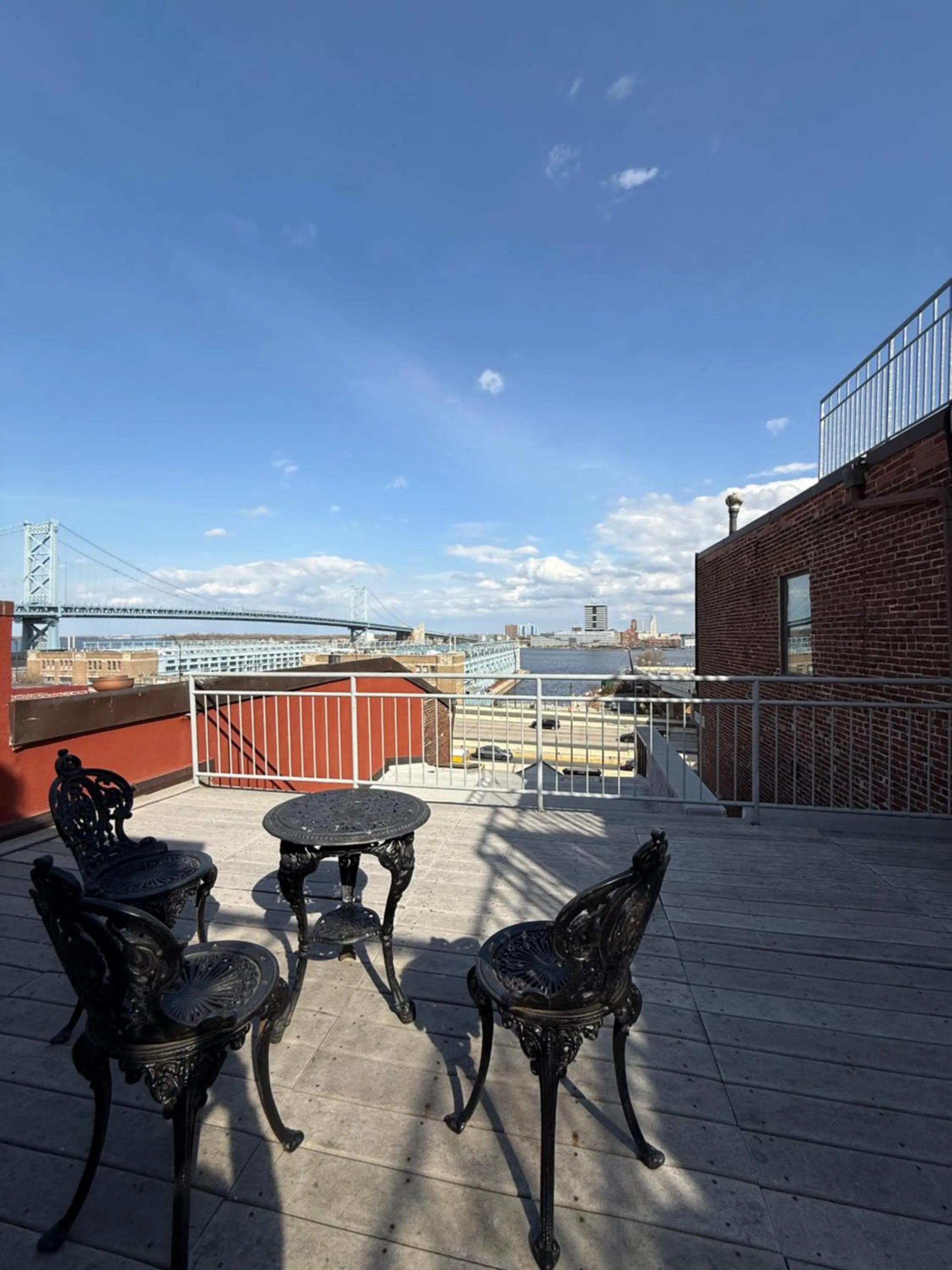 Patio in Penn's View Hotel Philadelphia